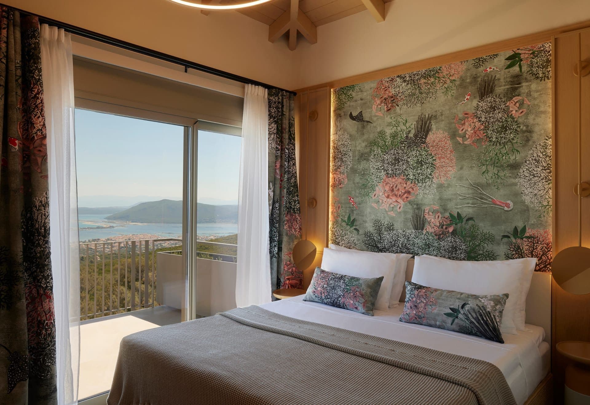Two-bedroom, two-bathroom villa with private heated pool and panoramic sea views, Lefkada – photo 9 of 21