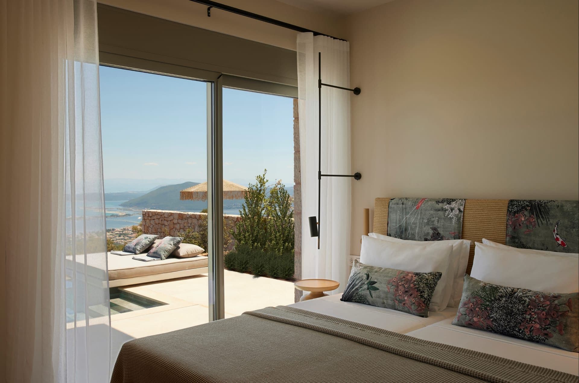 Two-bedroom, two-bathroom villa with private heated pool and panoramic sea views, Lefkada – photo 15 of 21