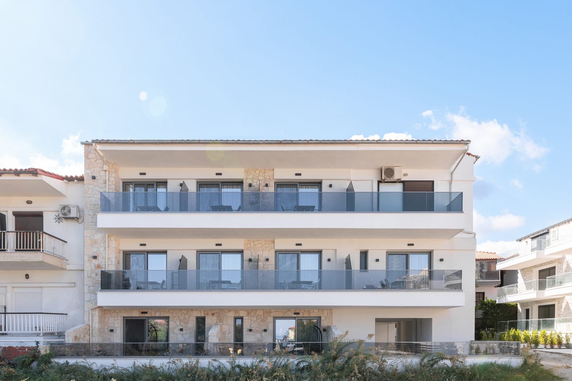 Amalthia Luxury Suites, Polychrono – photo 17 of 23