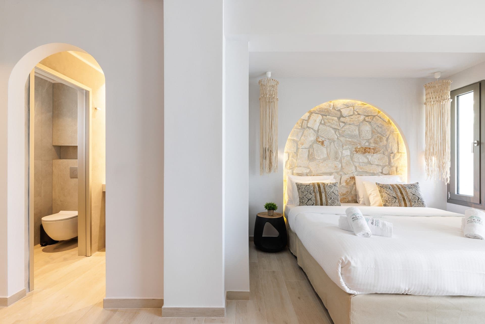 Amalthia Luxury Suites, Polychrono – photo 14 of 23