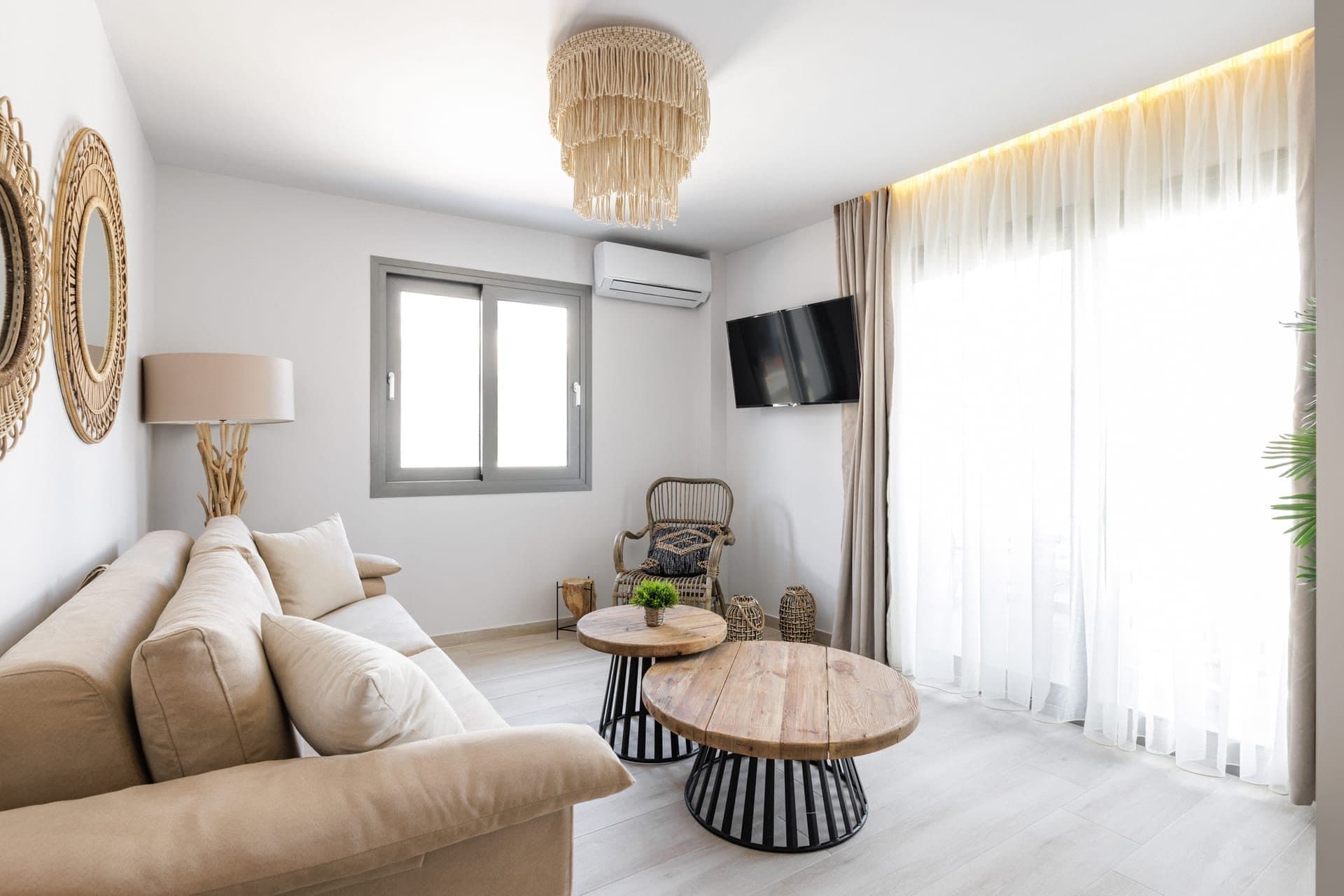 Amalthia Luxury Suites, Polychrono – photo 11 of 23