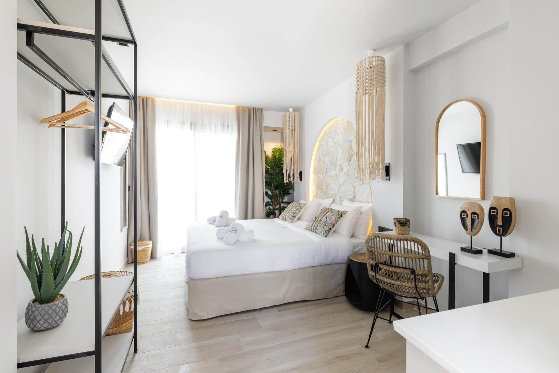 Amalthia Luxury Suites, Polychrono – photo 7 of 23