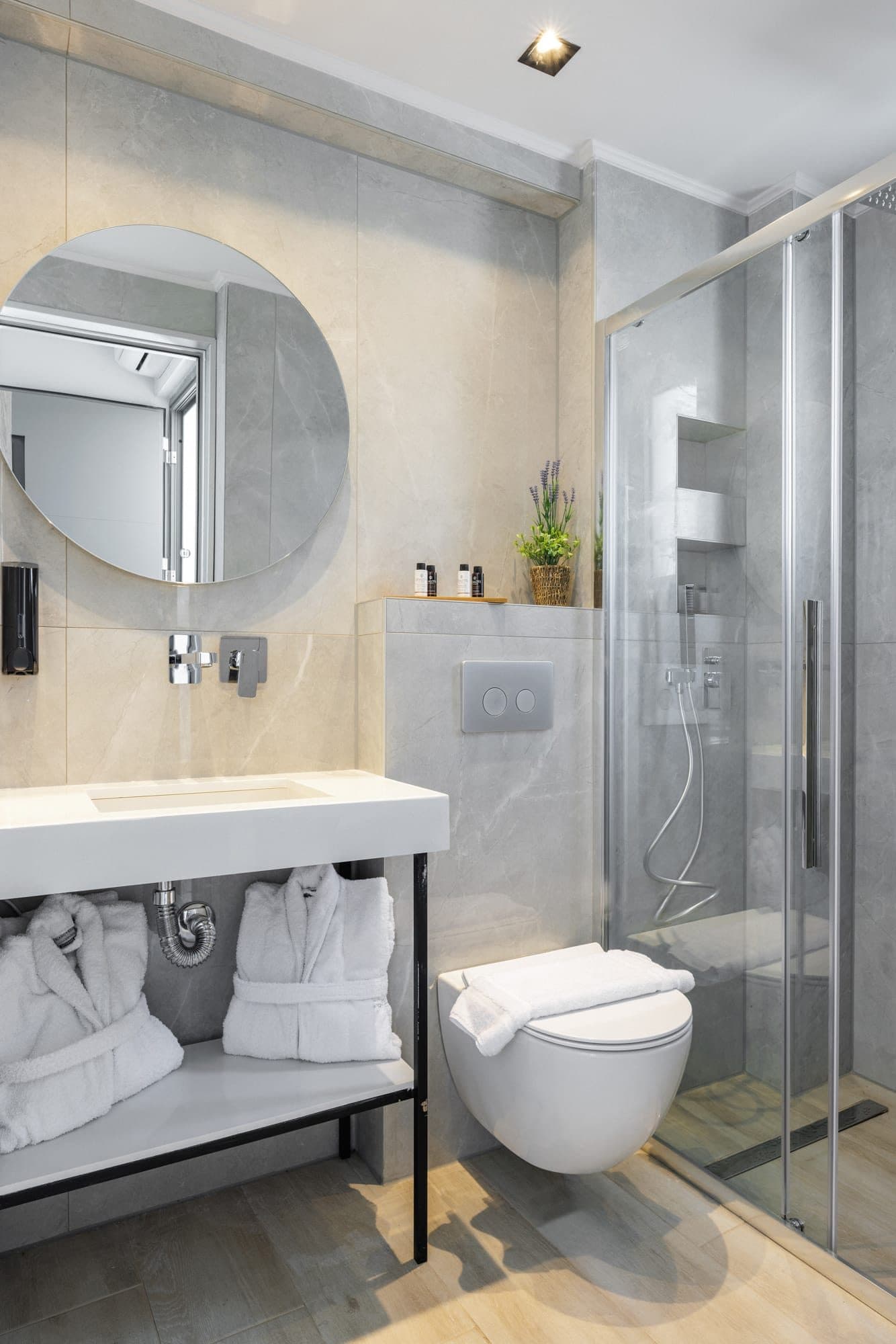 Double Comfort, Polychrono – photo 16 of 27