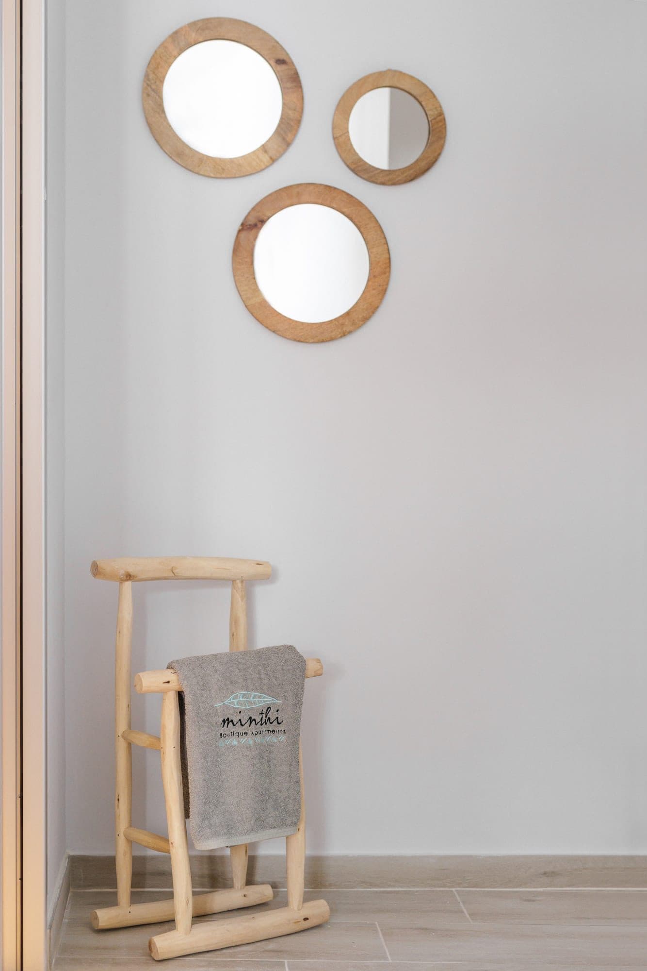Deluxe Suite | One Bedroom, Polychrono – photo 20 of 23