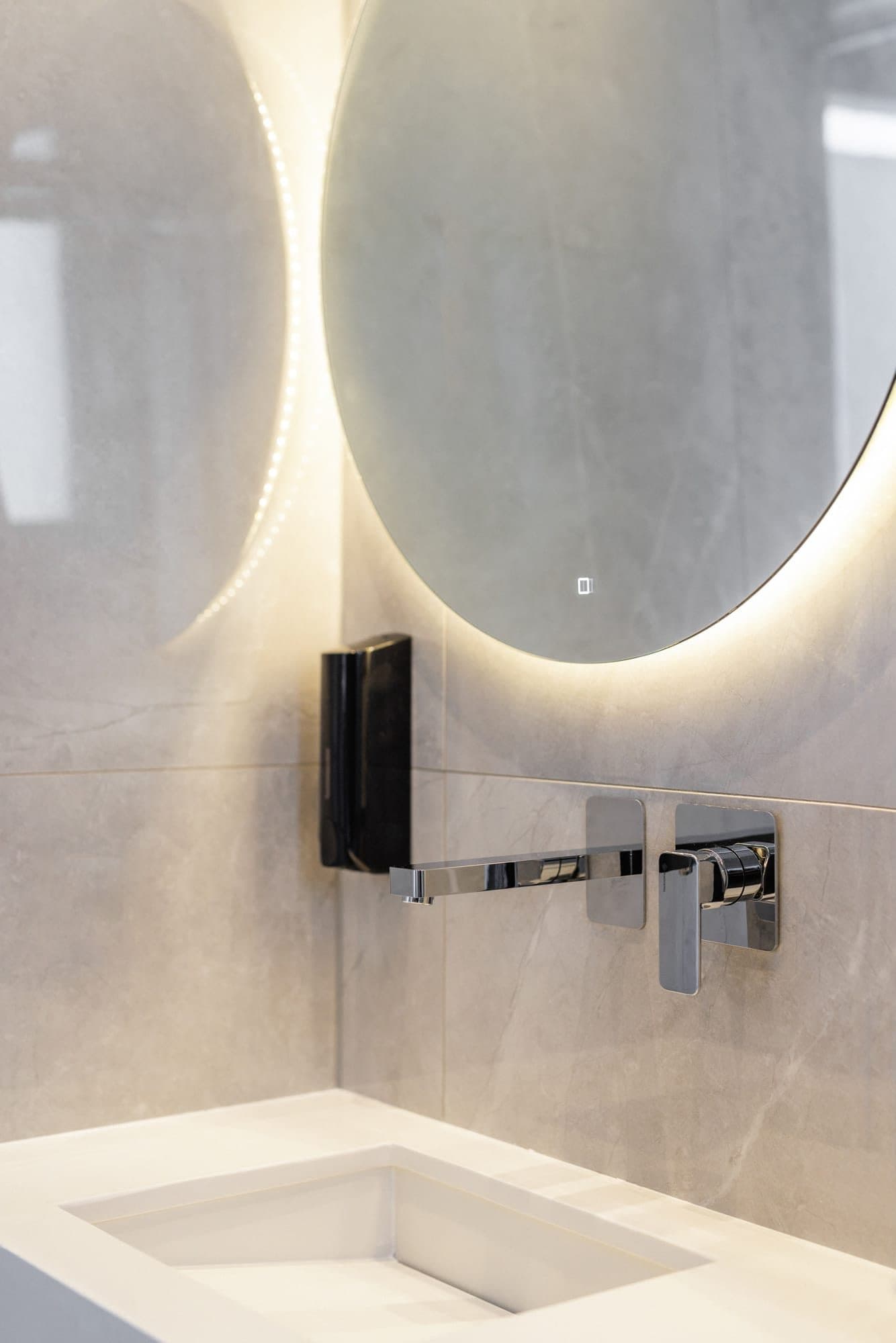 Deluxe Suite | One Bedroom, Polychrono – photo 4 of 23