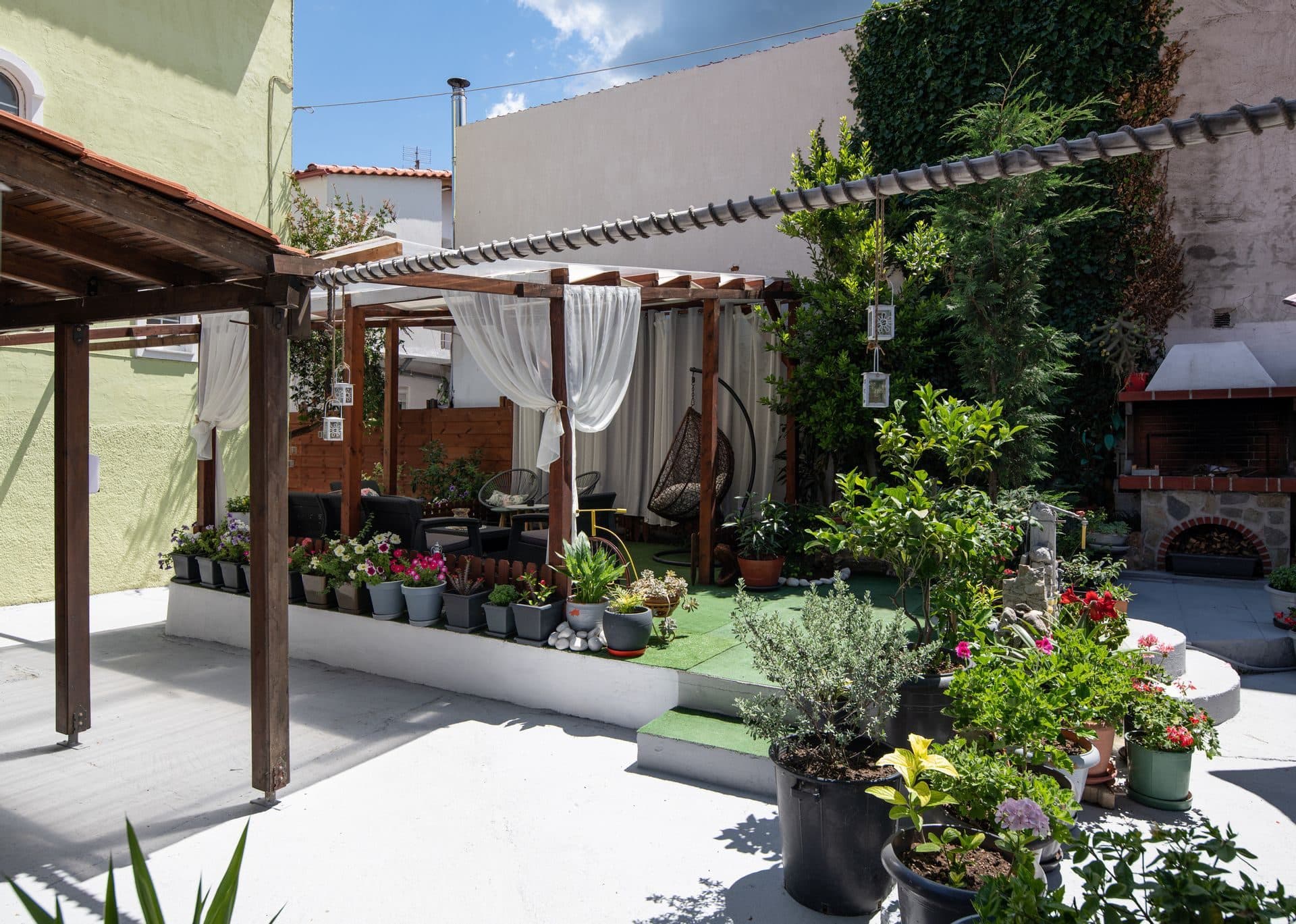 Epohikon Studios, Sarti – photo 37 of 53