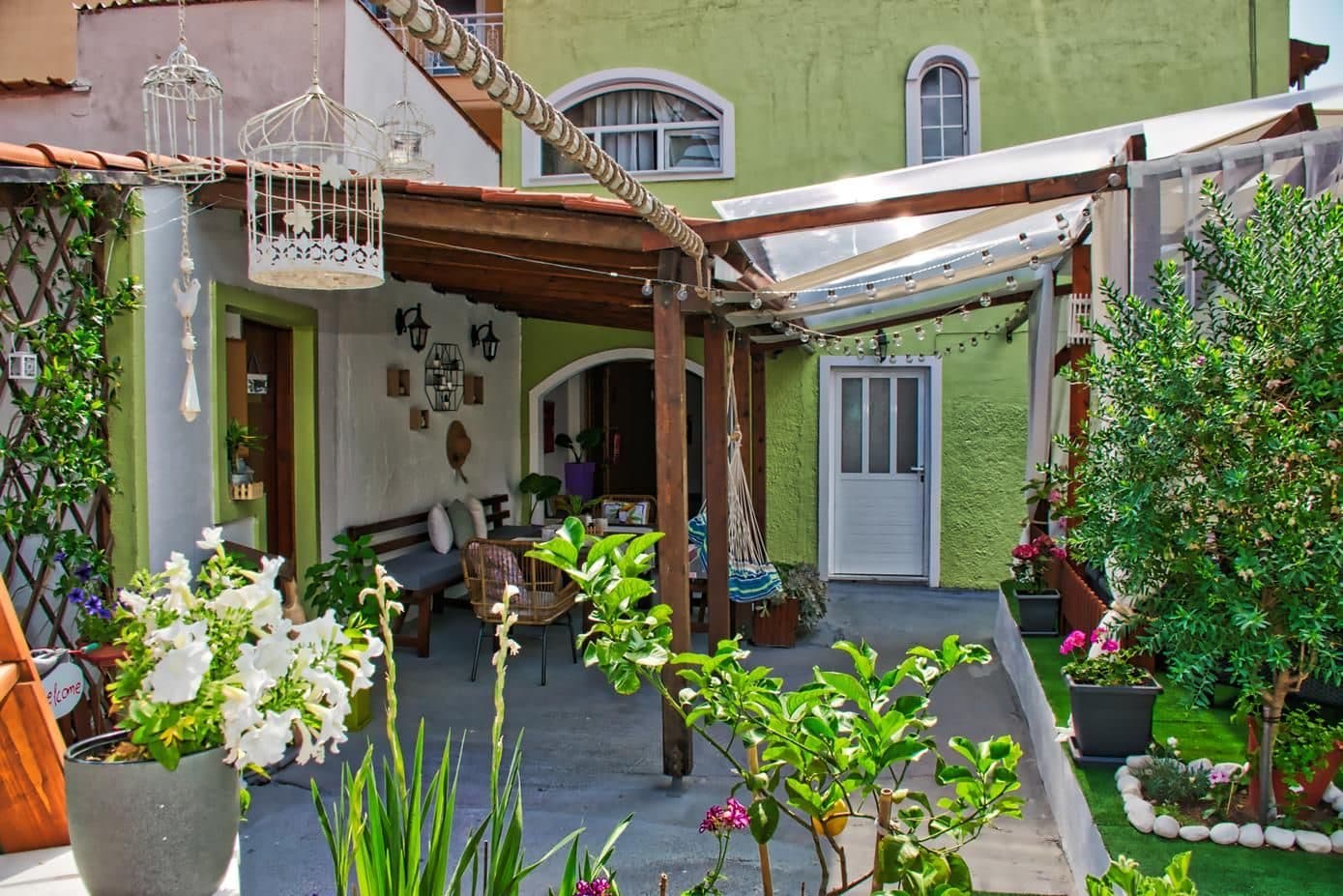 Epohikon Studios, Sarti – photo 28 of 53