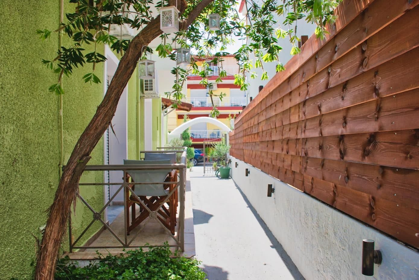 Epohikon Studios, Sarti – photo 32 of 53