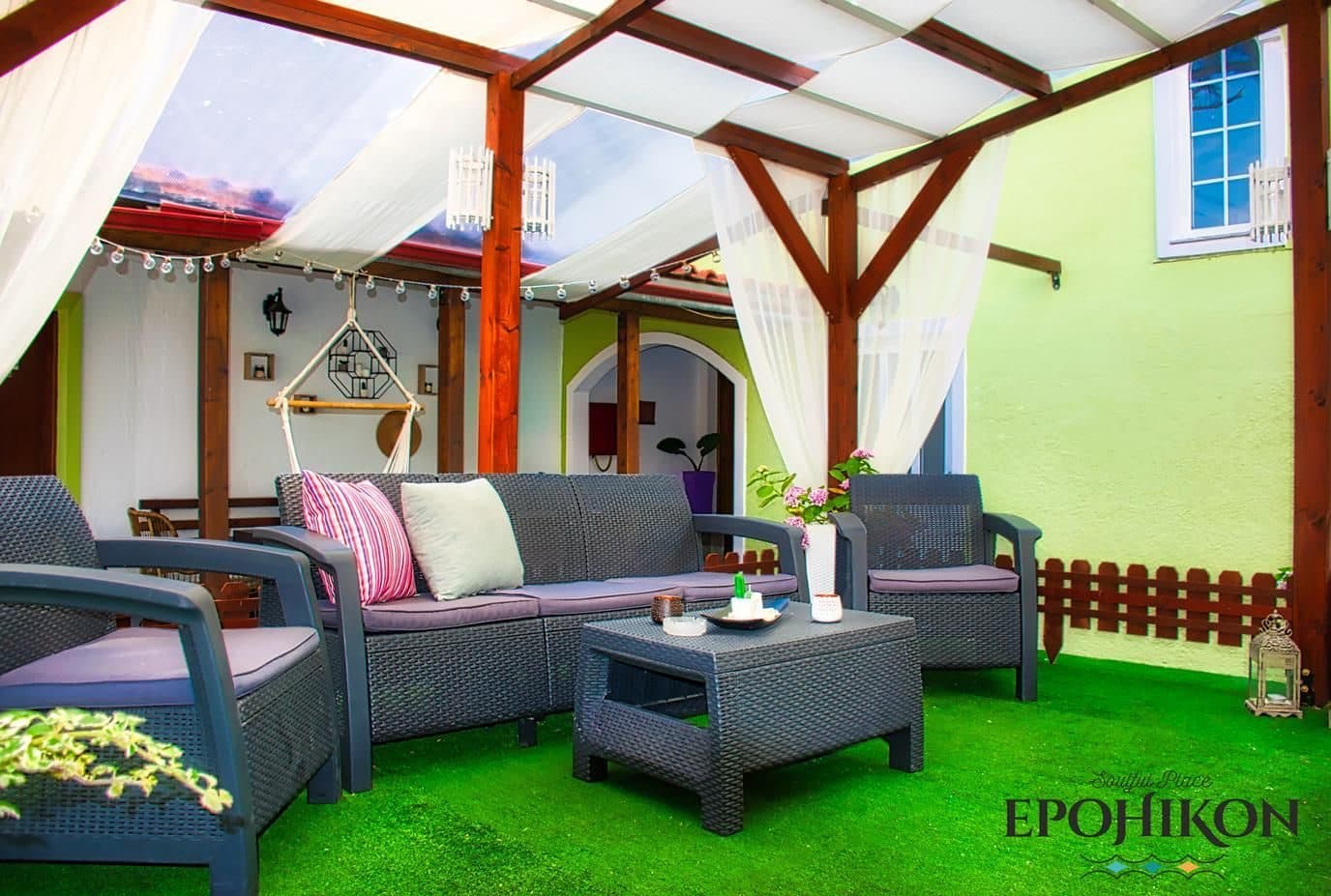 Epohikon Studios, Sarti – photo 24 of 53
