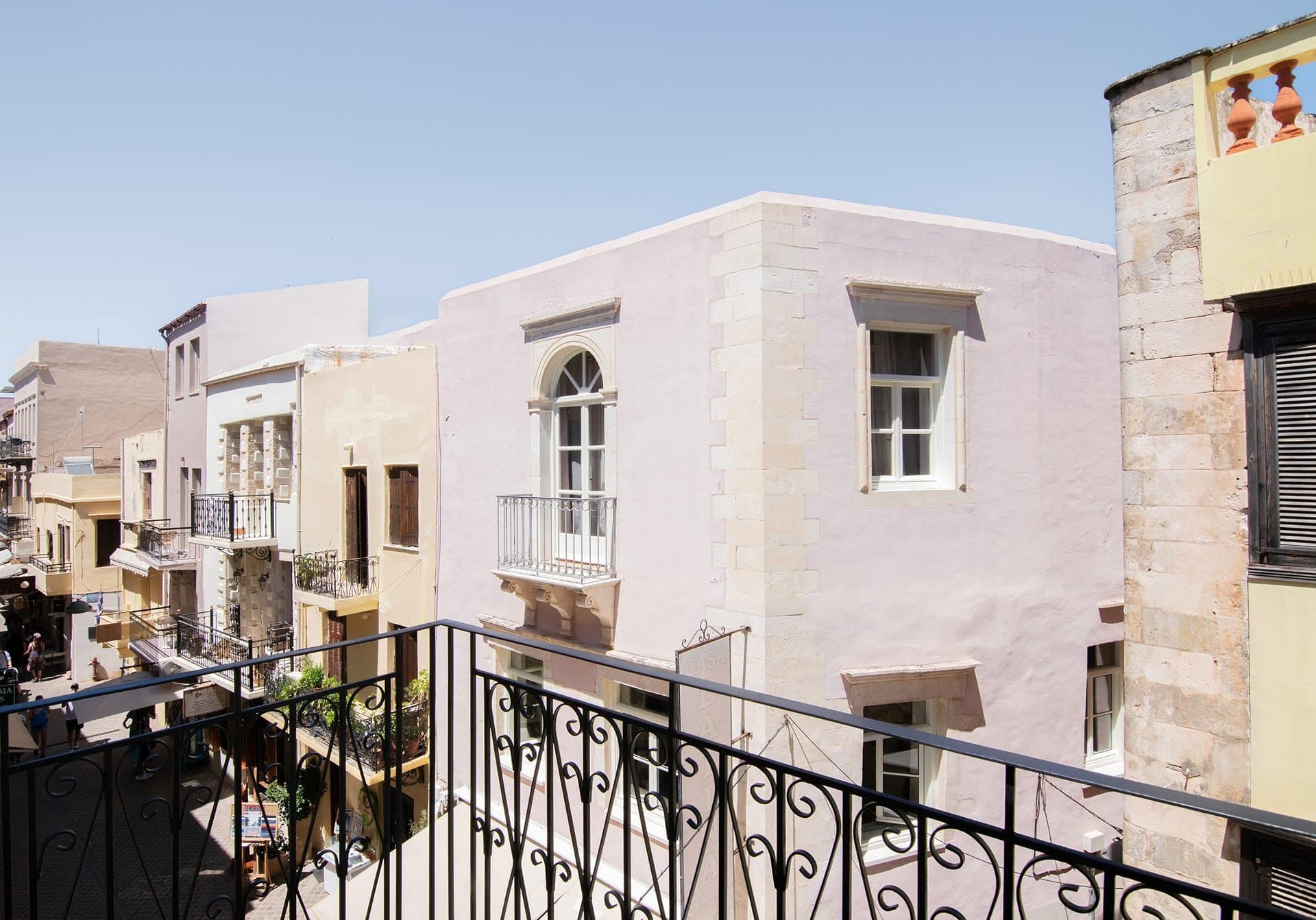 Cozy Suite with Old Town View and Balcony, Chania – photo 4 of 8