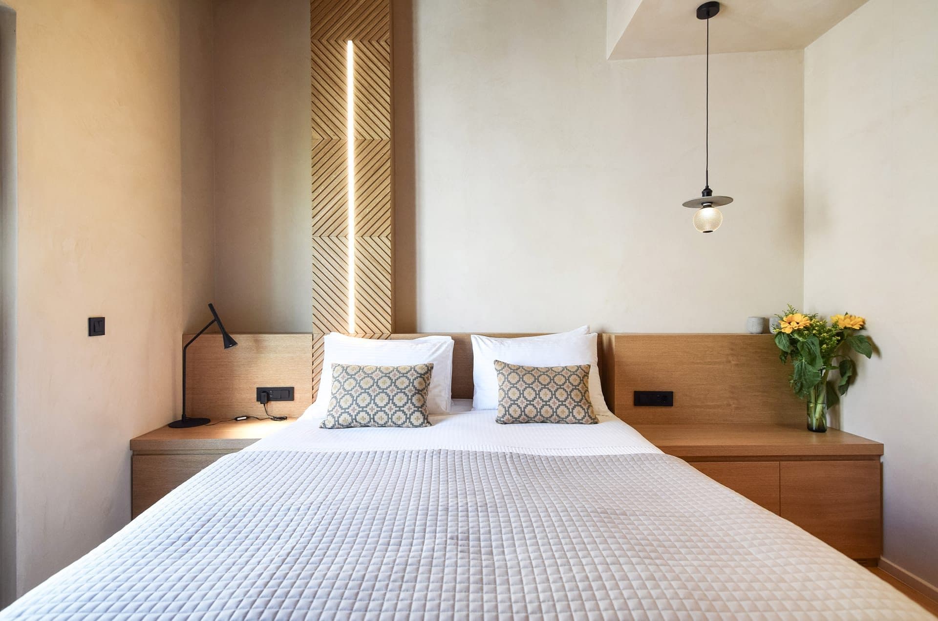 Cozy Suite with Old Town View and Balcony, Chania – photo 7 of 8