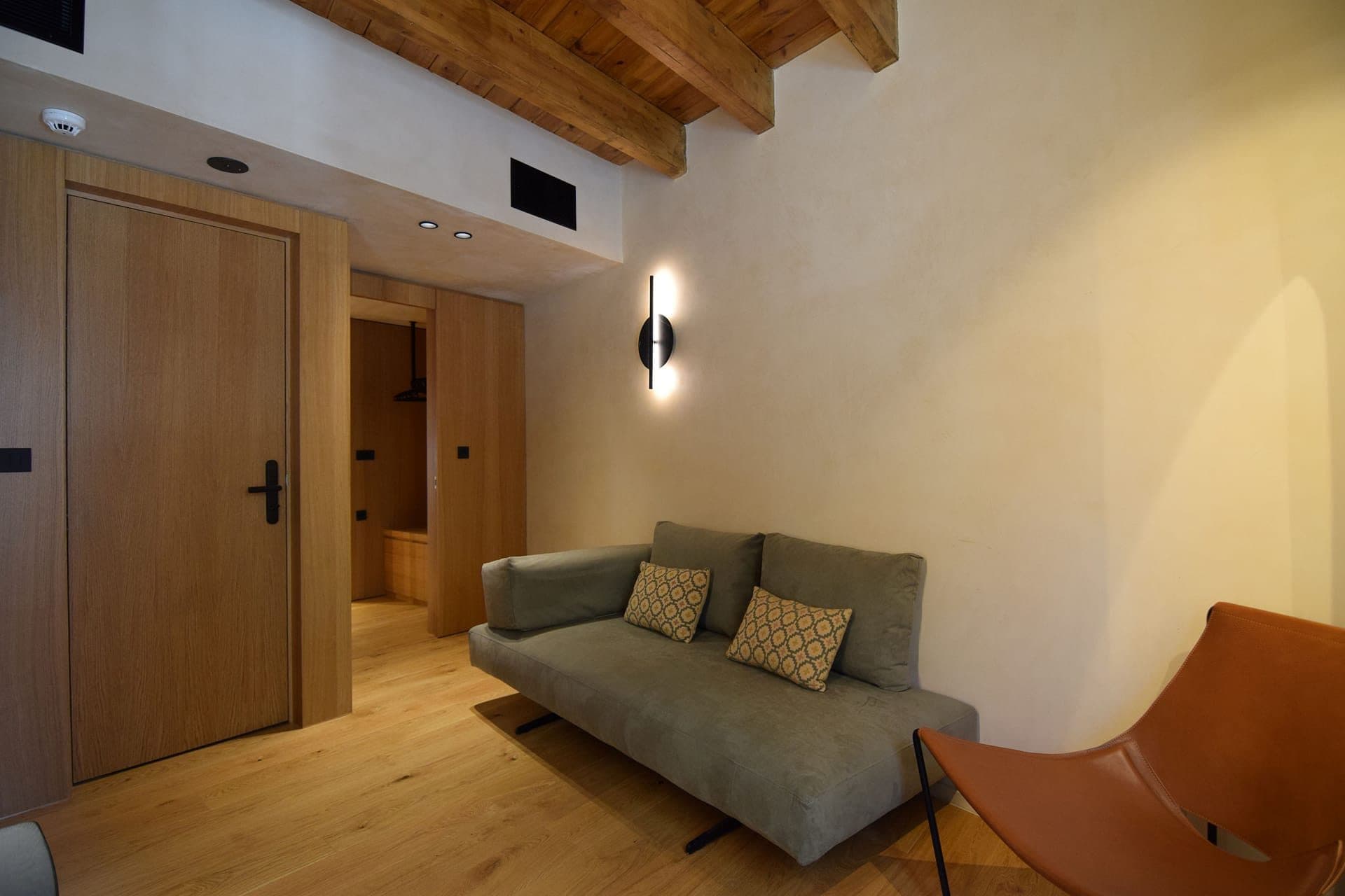 One-Bedroom Family Suite with Indoor Tub, Old Town View, and Balcony, Chania – photo 9 of 9