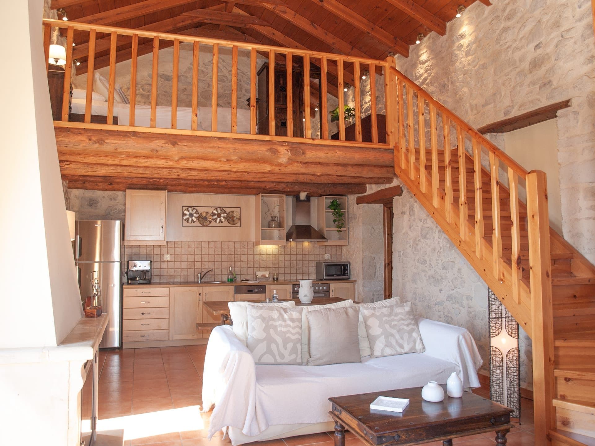 Ontas | Classic Suite mezzanine (with terrace) 57sqm, Argiroupoli – photo 3 of 5