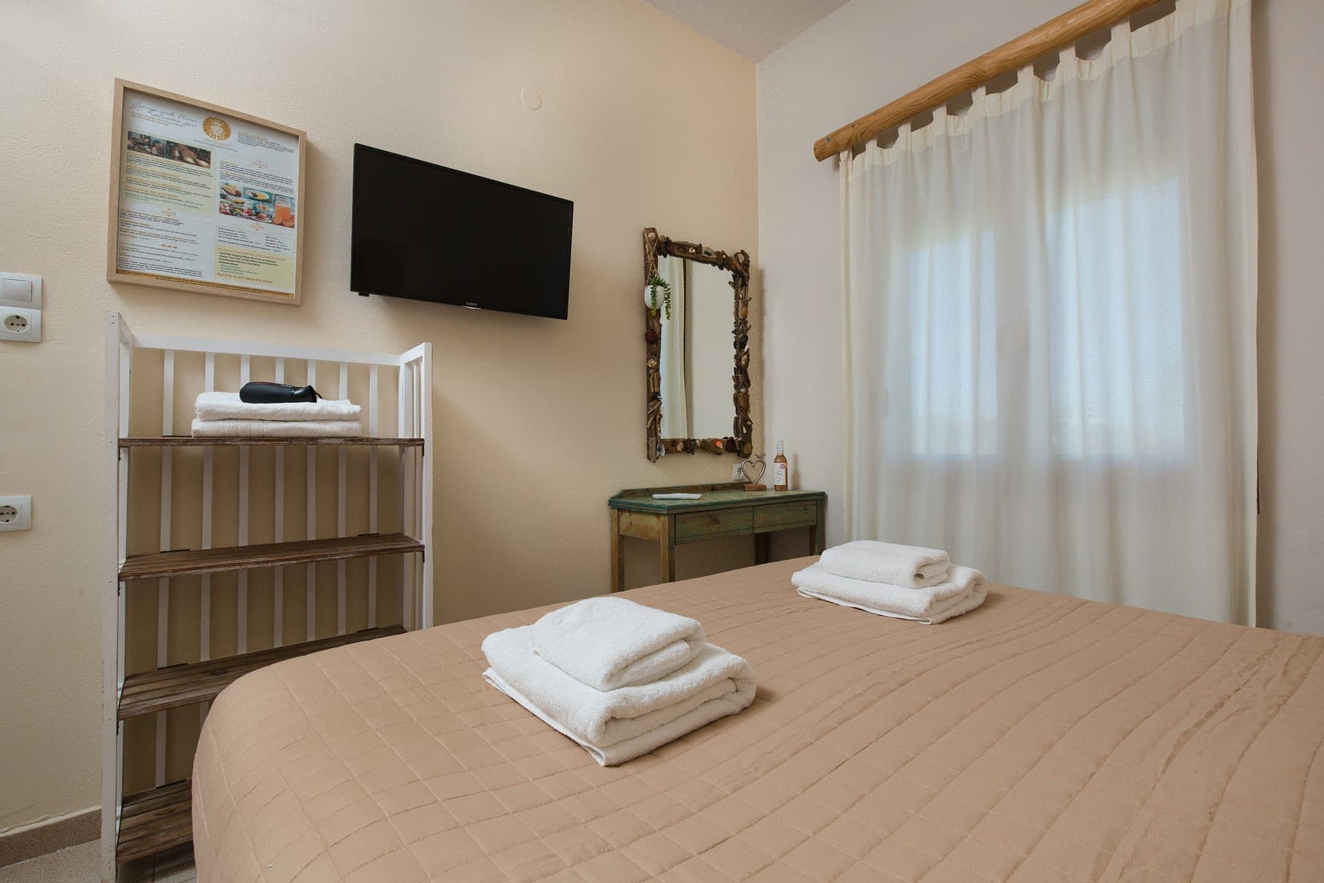 Budget Double Room #3, Kissamos – photo 9 of 23