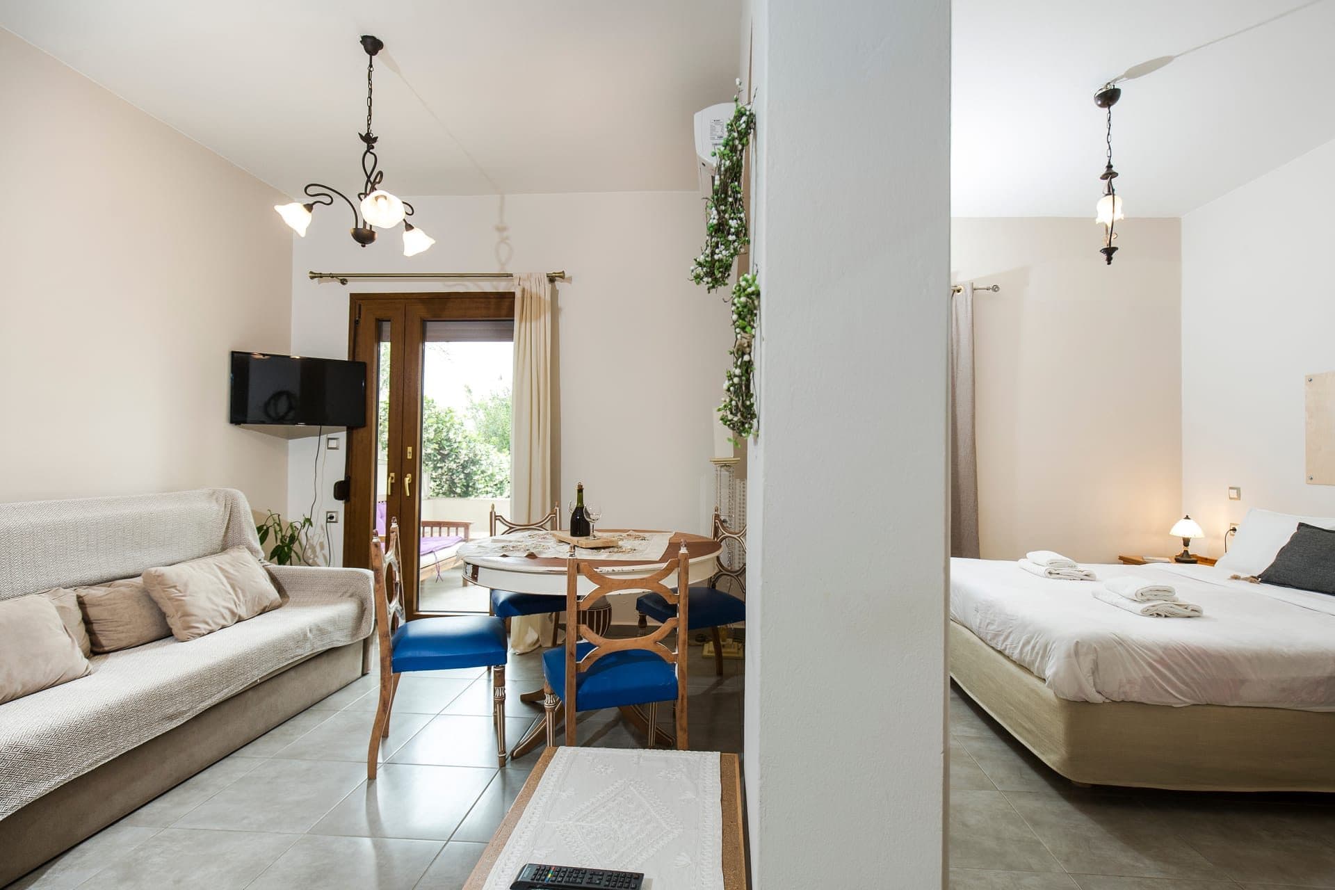 1BR Apartment - Private Hydropool - #2, Kissamos – photo 33 of 44