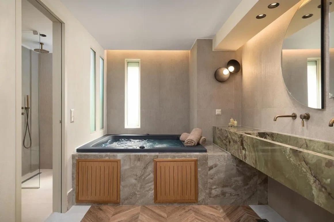 103 - Deluxe Suite with Spa and Sea View (2nd Floor), Rethymno – photo 3 of 11
