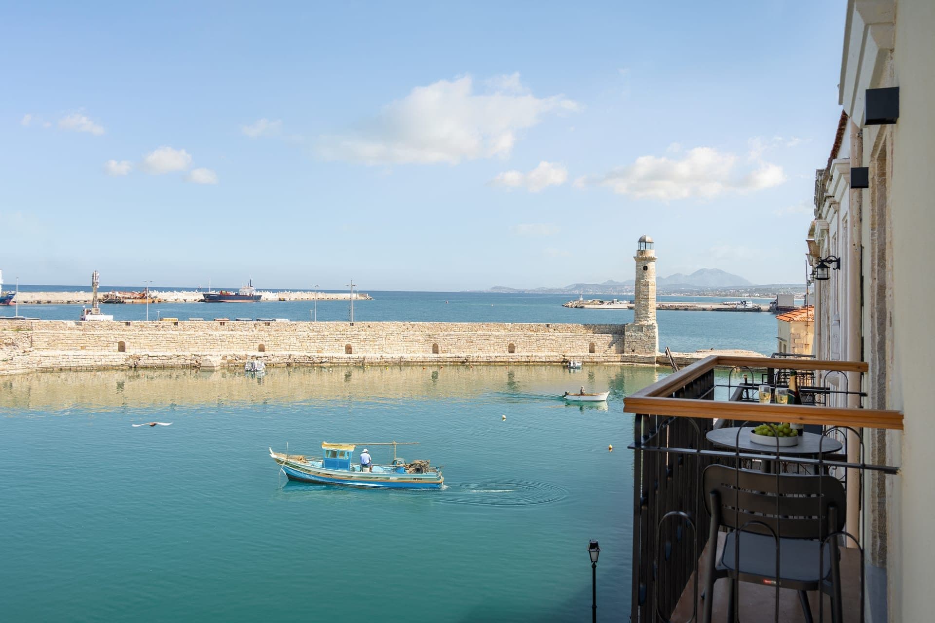 103 - Deluxe Suite with Spa and Sea View (2nd Floor), Rethymno – photo 9 of 11