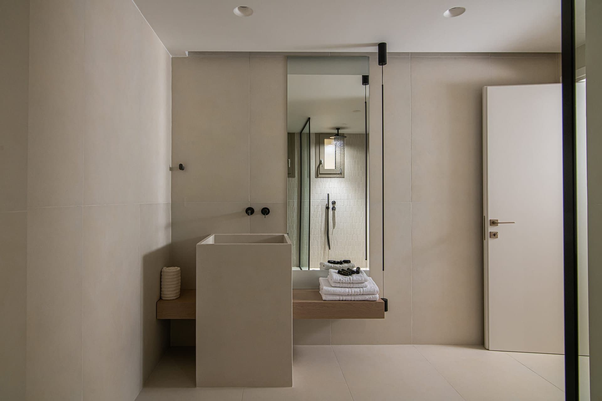 Deluxe Room with Pool View, Ammoudara – photo 3 of 4