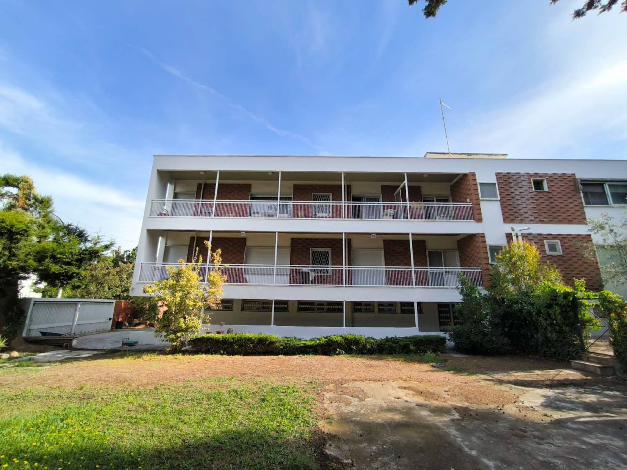 660 m² Three-Level Apartment Complex for Sale in Panorama, Panorama – photo 21 of 36
