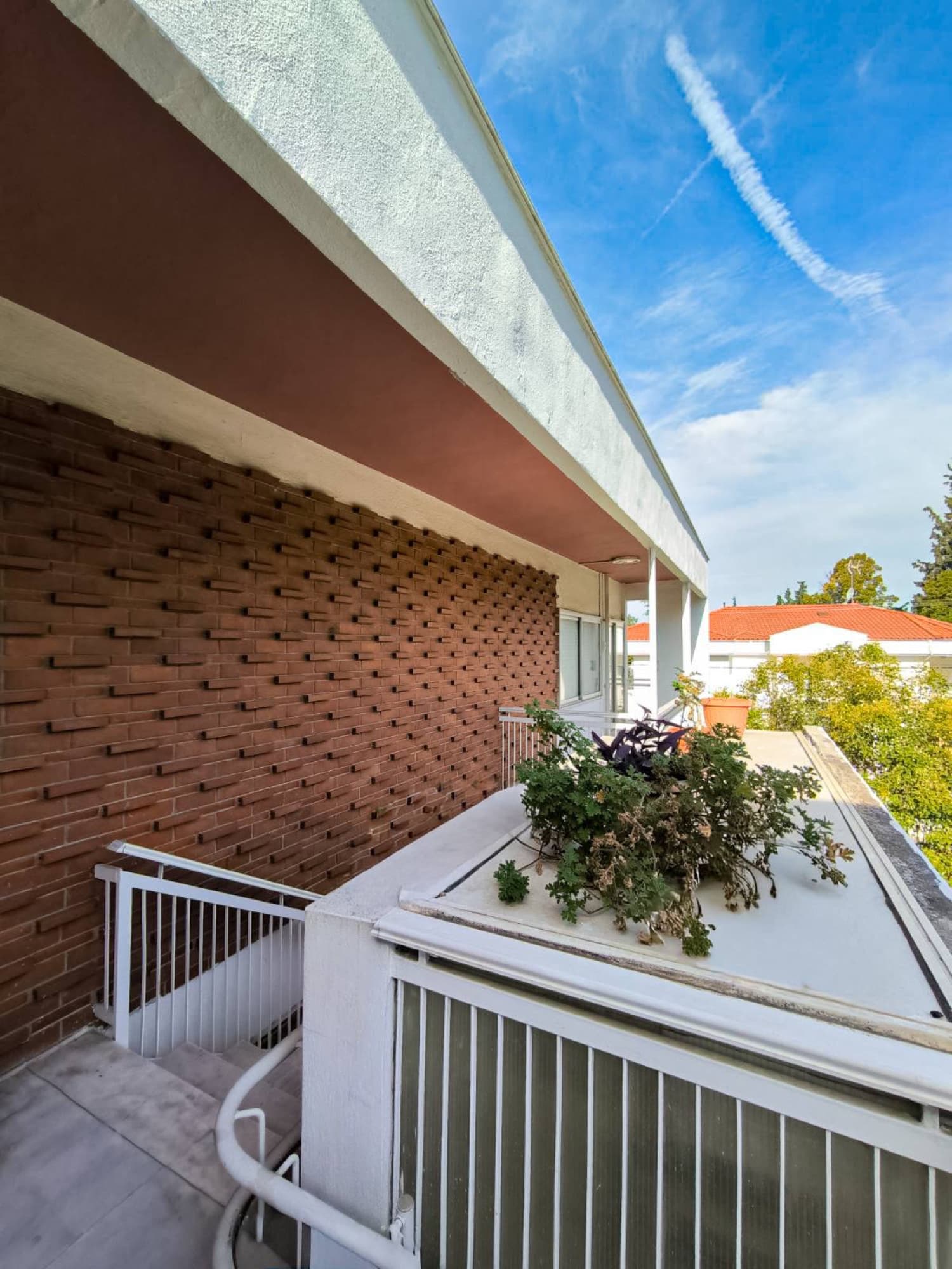 660 m² Three-Level Apartment Complex for Sale in Panorama, Panorama – photo 35 of 36