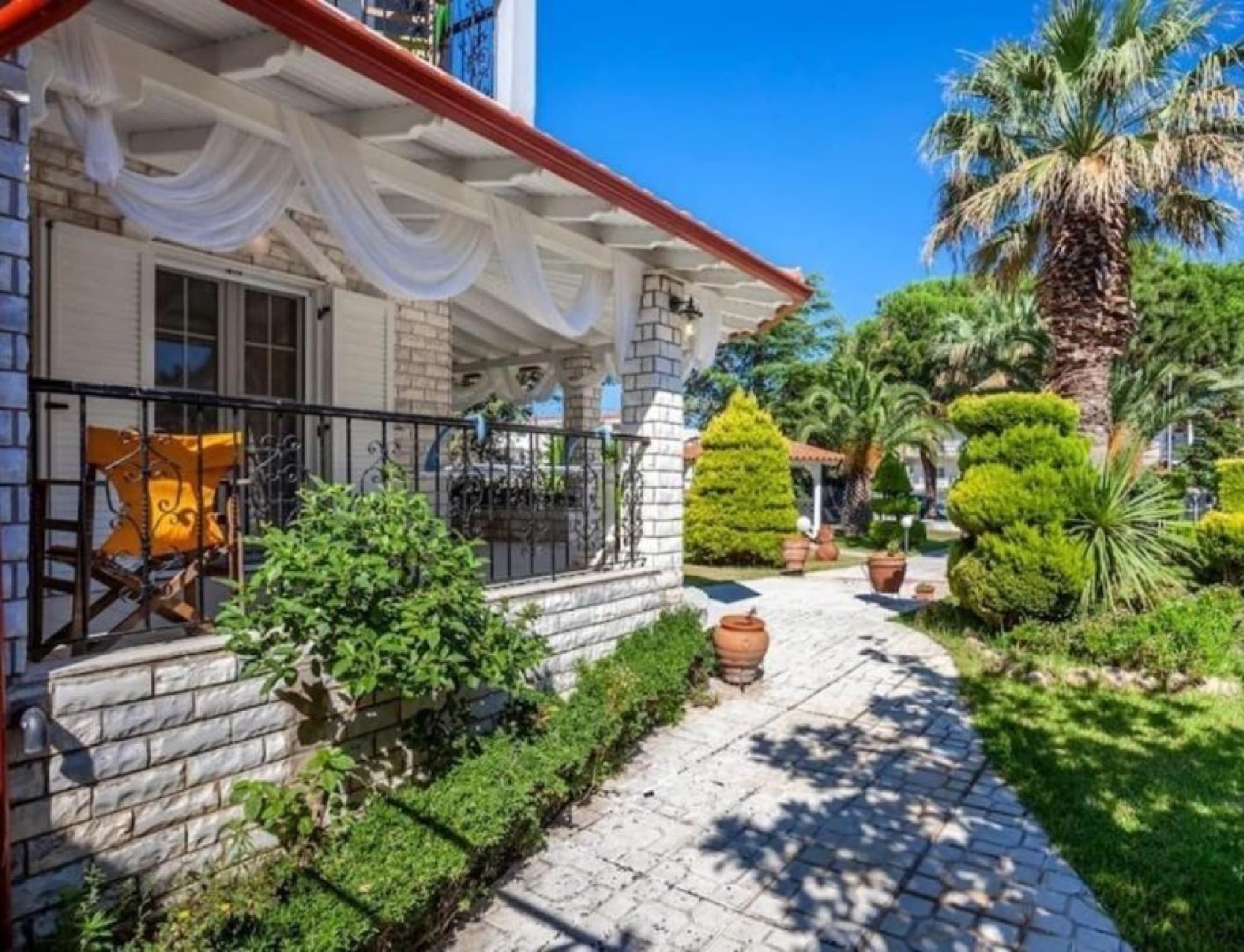 Five-Bedroom Villa for Sale in Nikiti, Halkidiki - 150 m², Nikiti – photo 3 of 36