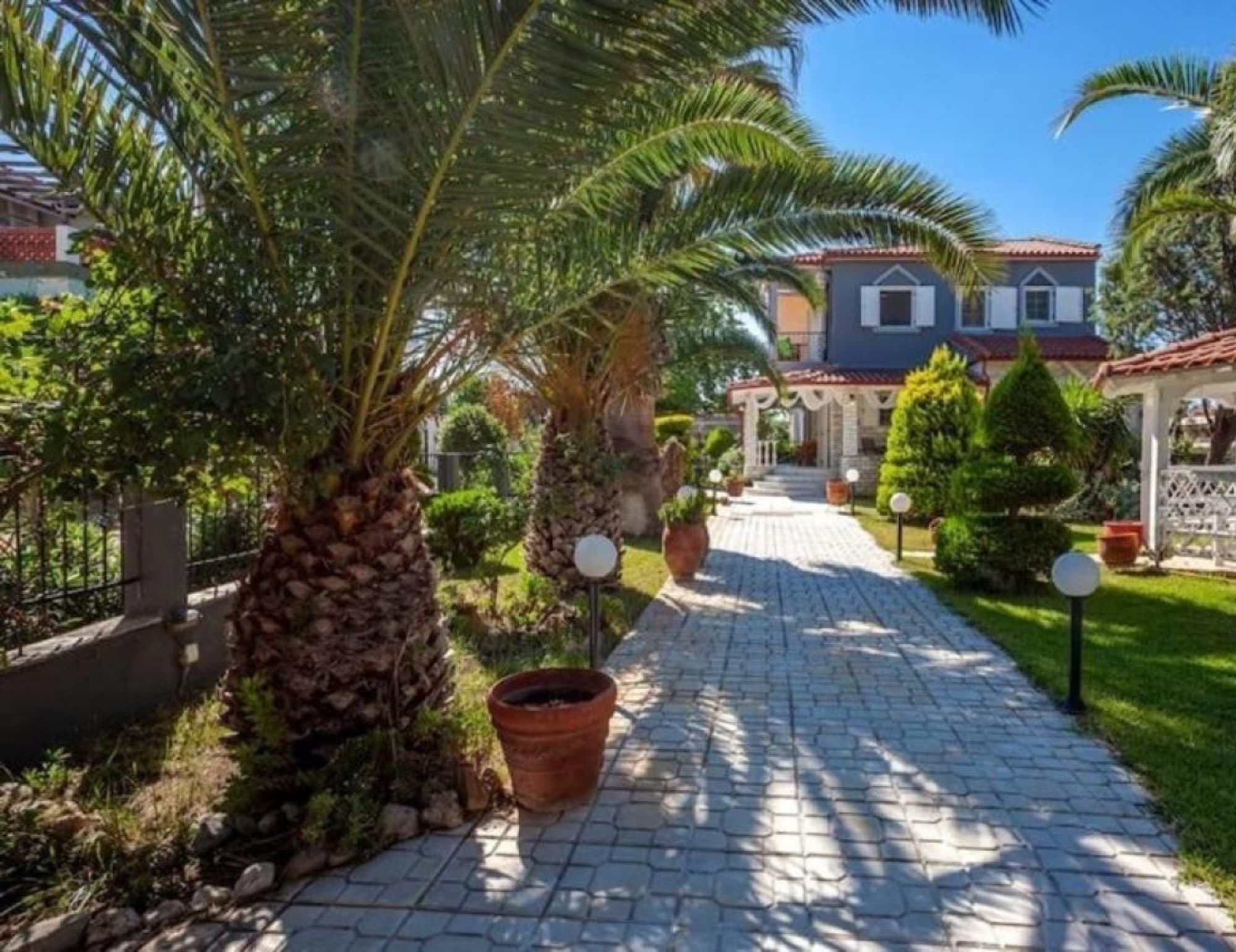 Five-Bedroom Villa for Sale in Nikiti, Halkidiki - 150 m², Nikiti – photo 10 of 36