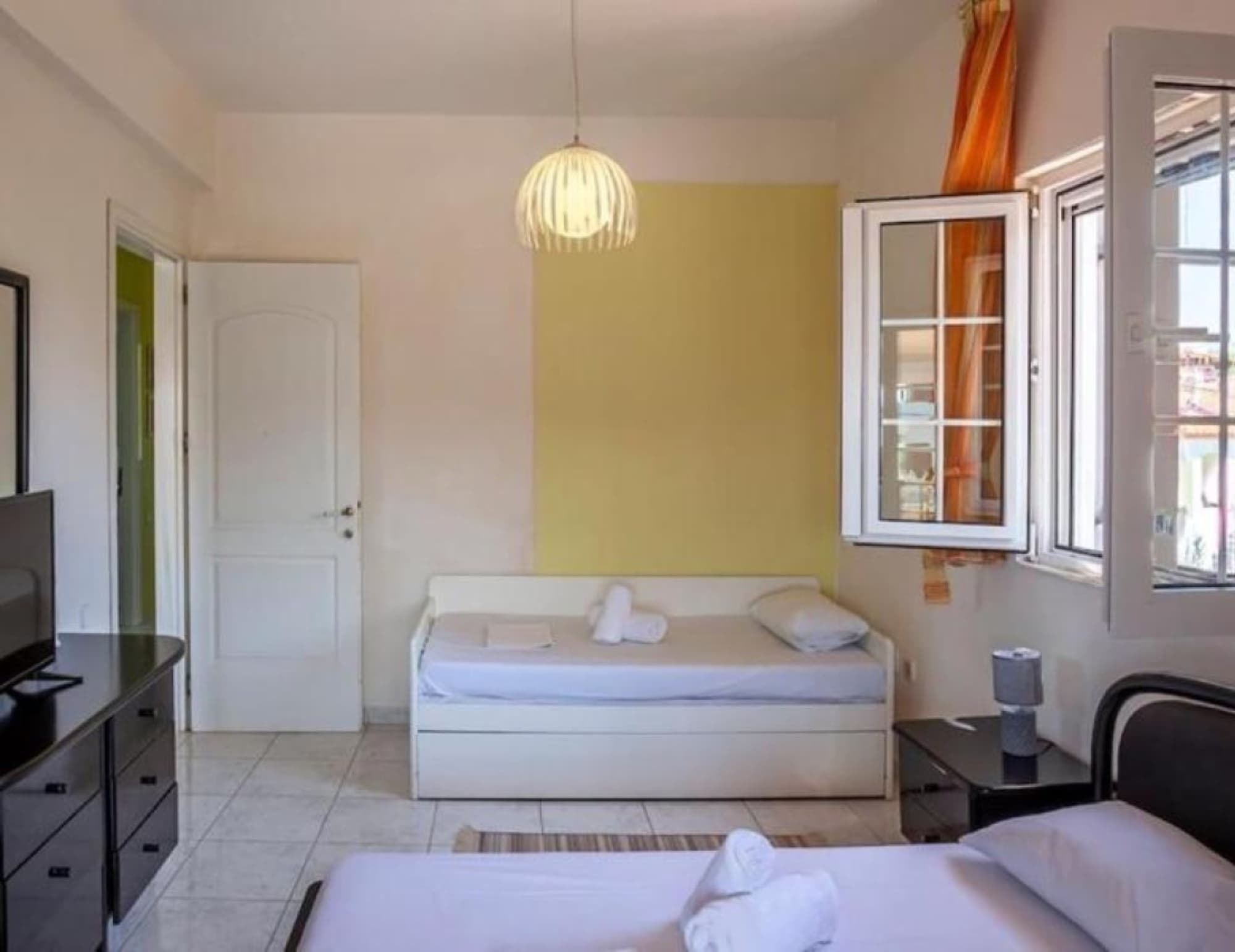 Five-Bedroom Villa for Sale in Nikiti, Halkidiki - 150 m², Nikiti – photo 23 of 36
