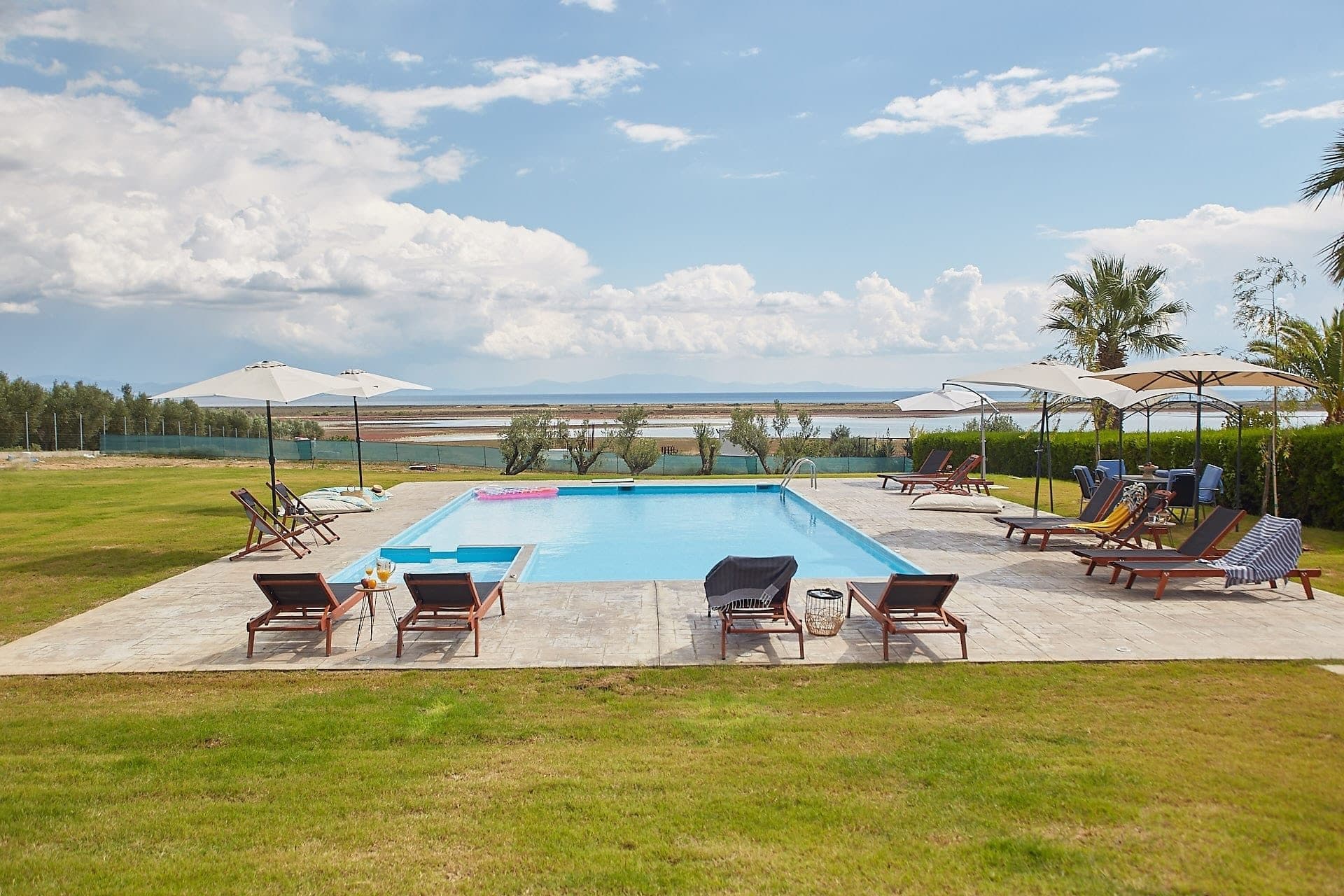 Deluxe Suite with Garden & Balcony, Nea Moudania – photo 7 of 28