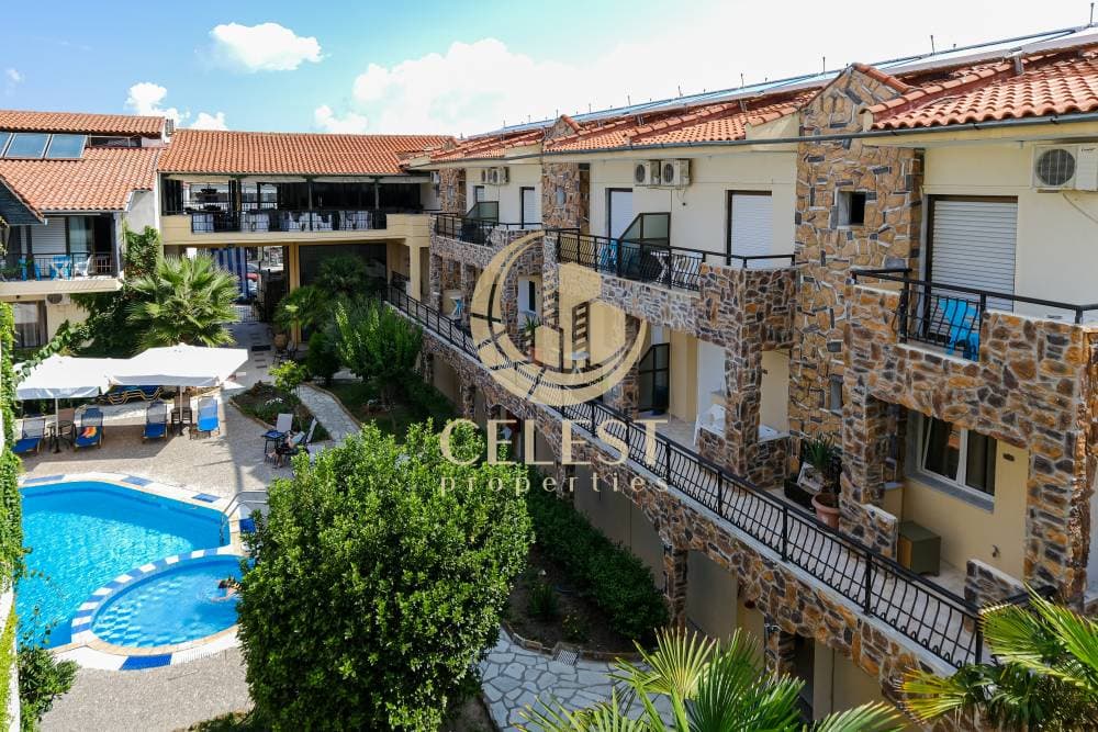 71-Room Hotel for Long-Term Rent in Pefkochori, Halkidiki, Pefkochori – photo 15 of 17