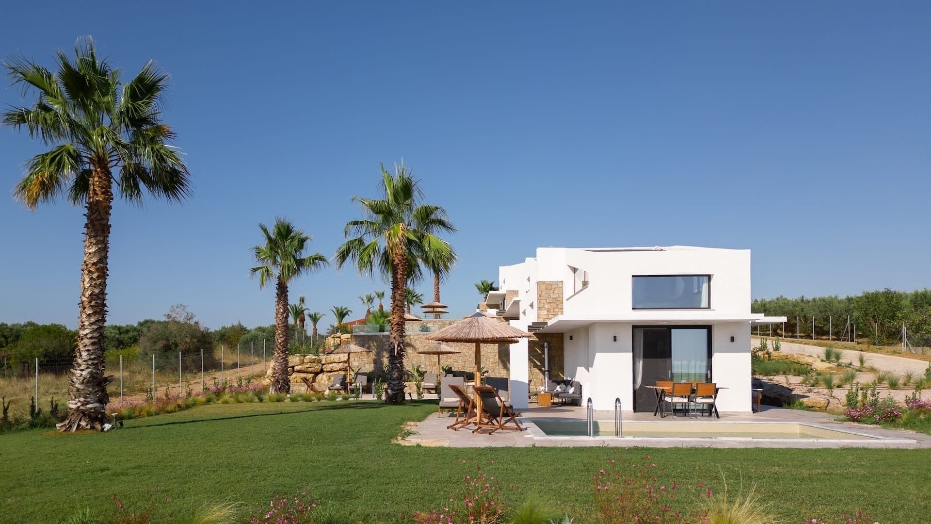 The Signature Villa - 1 Bedroom Villa with Private Pool, Nea Moudania – photo 23 of 32