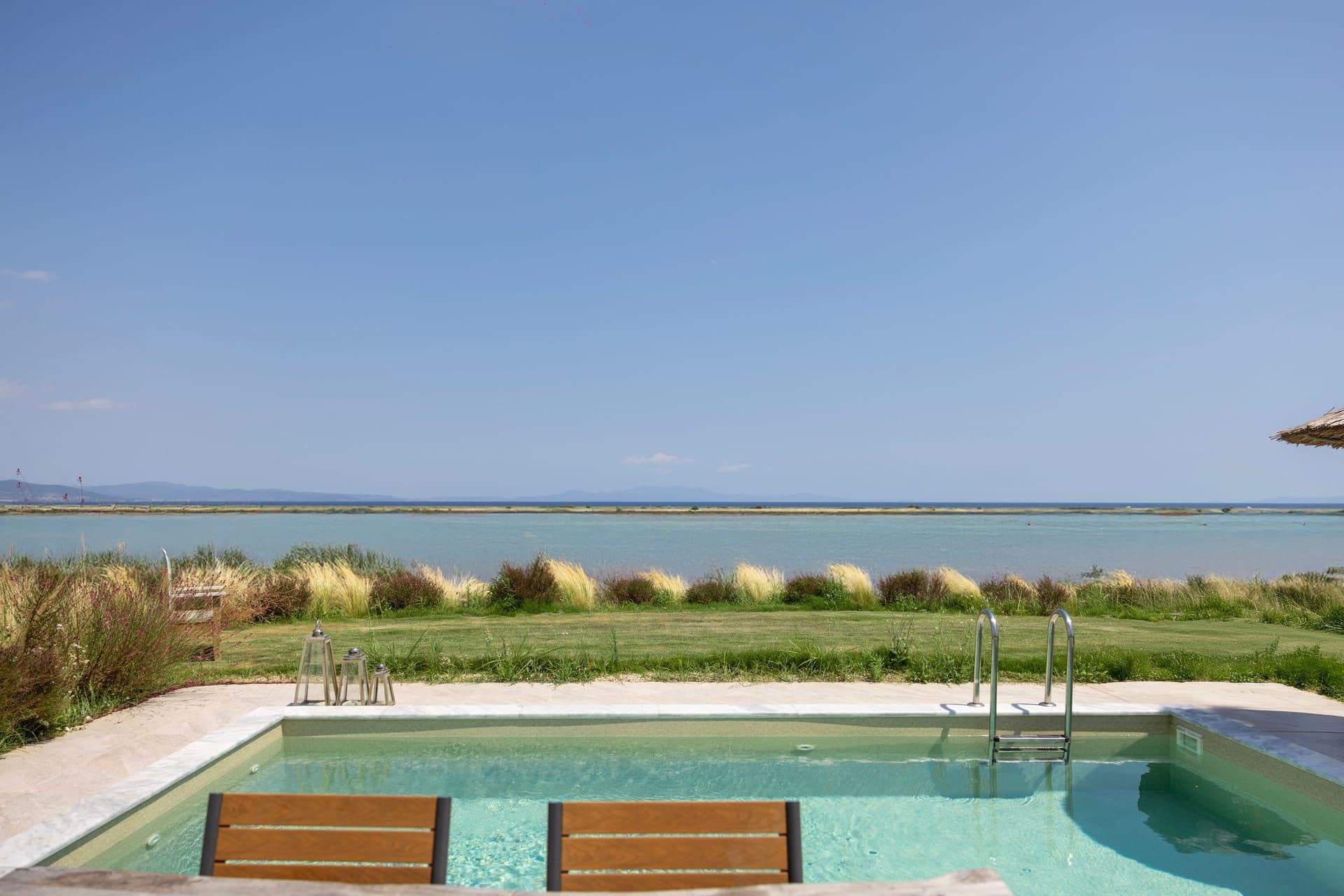 The Signature Villa - 1 Bedroom Villa with Private Pool, Nea Moudania – photo 2 of 32