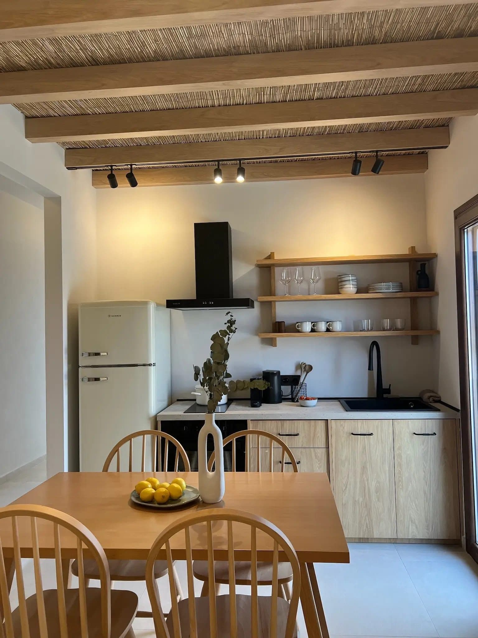Om Living Afitos, Afytos – photo 3 of 16