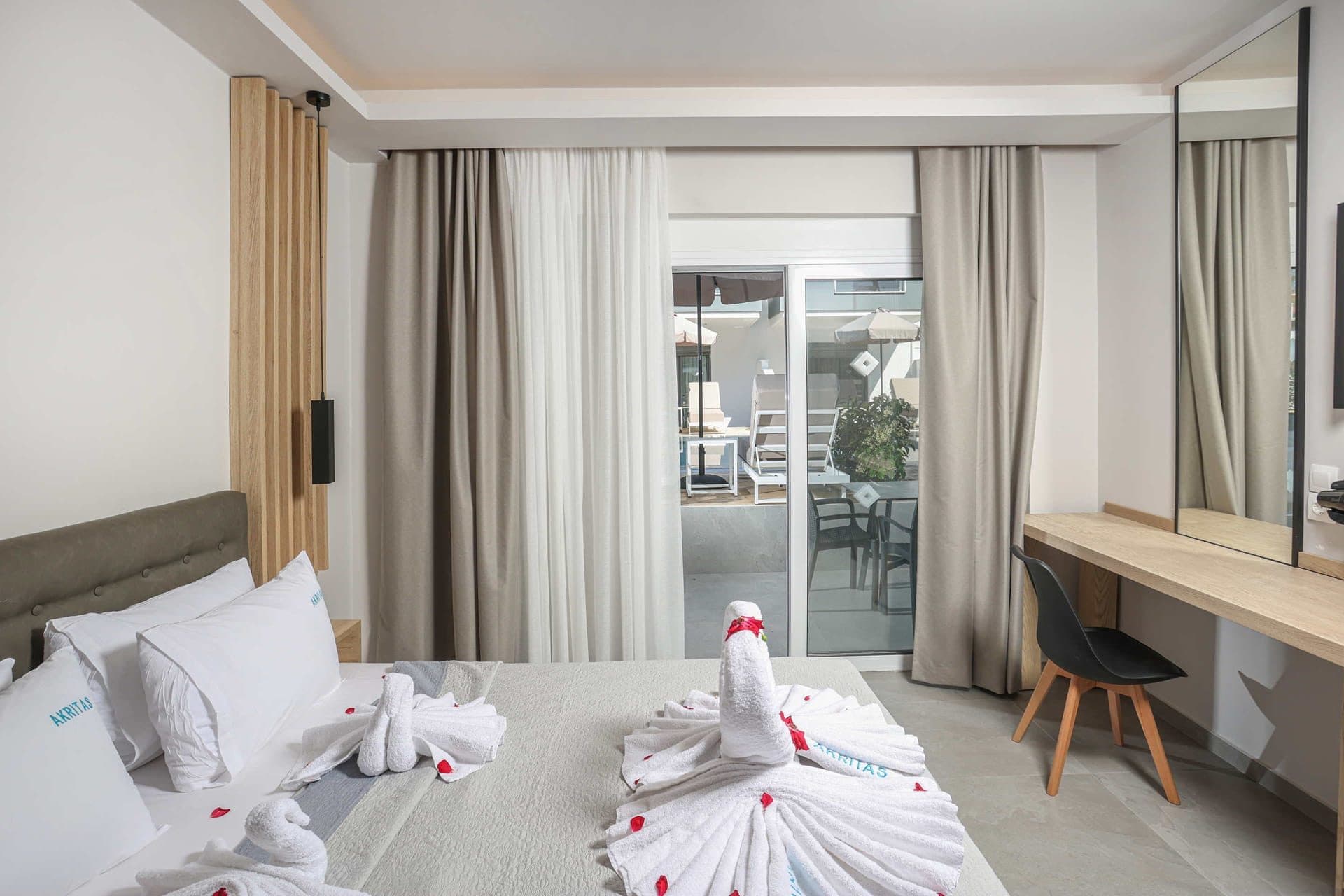 Double Room Pool Front, Pefkochori – photo 7 of 11