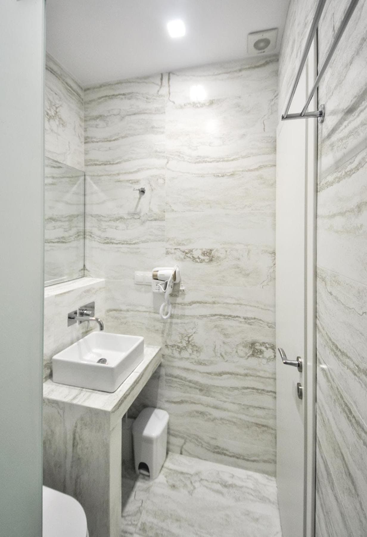 Deluxe Ground Floor Apartment, Polychrono – photo 10 of 11