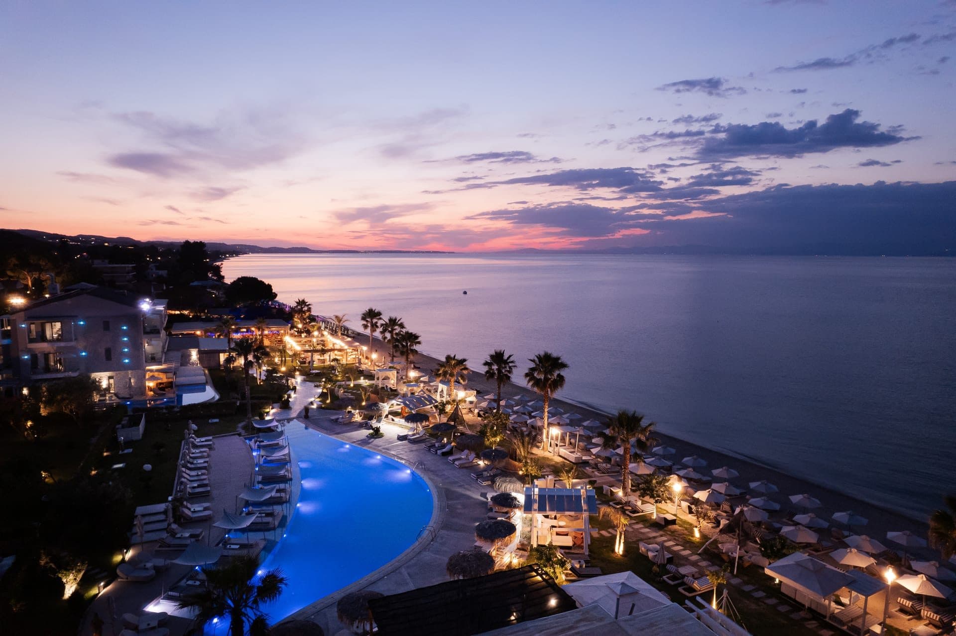 Blue Carpet Luxury Suites Halkidiki, Pefkochori – photo 20 of 28