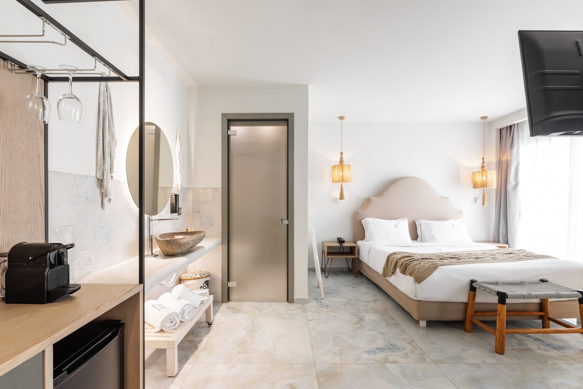 Deluxe Suite Sea View | Indoor Jacuzzi, Pefkochori – photo 7 of 11