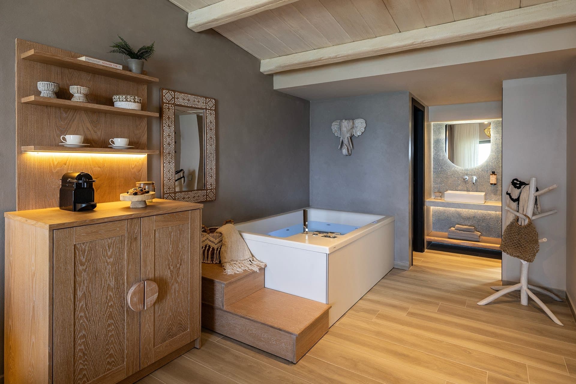 Mayasari 2-Level Sea View Suite | Indoor Jacuzzi, Pefkochori – photo 3 of 9