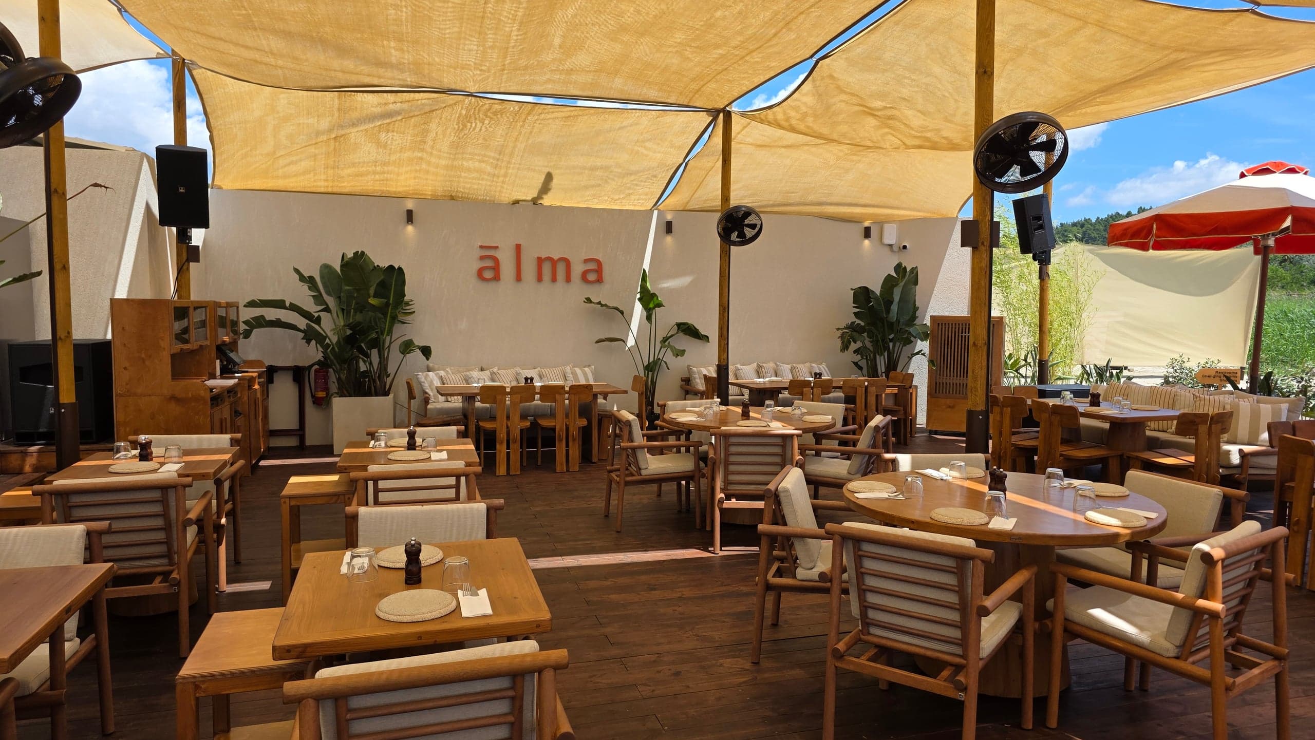 Alma Beach & Dining · Chelona Beach, photo 3