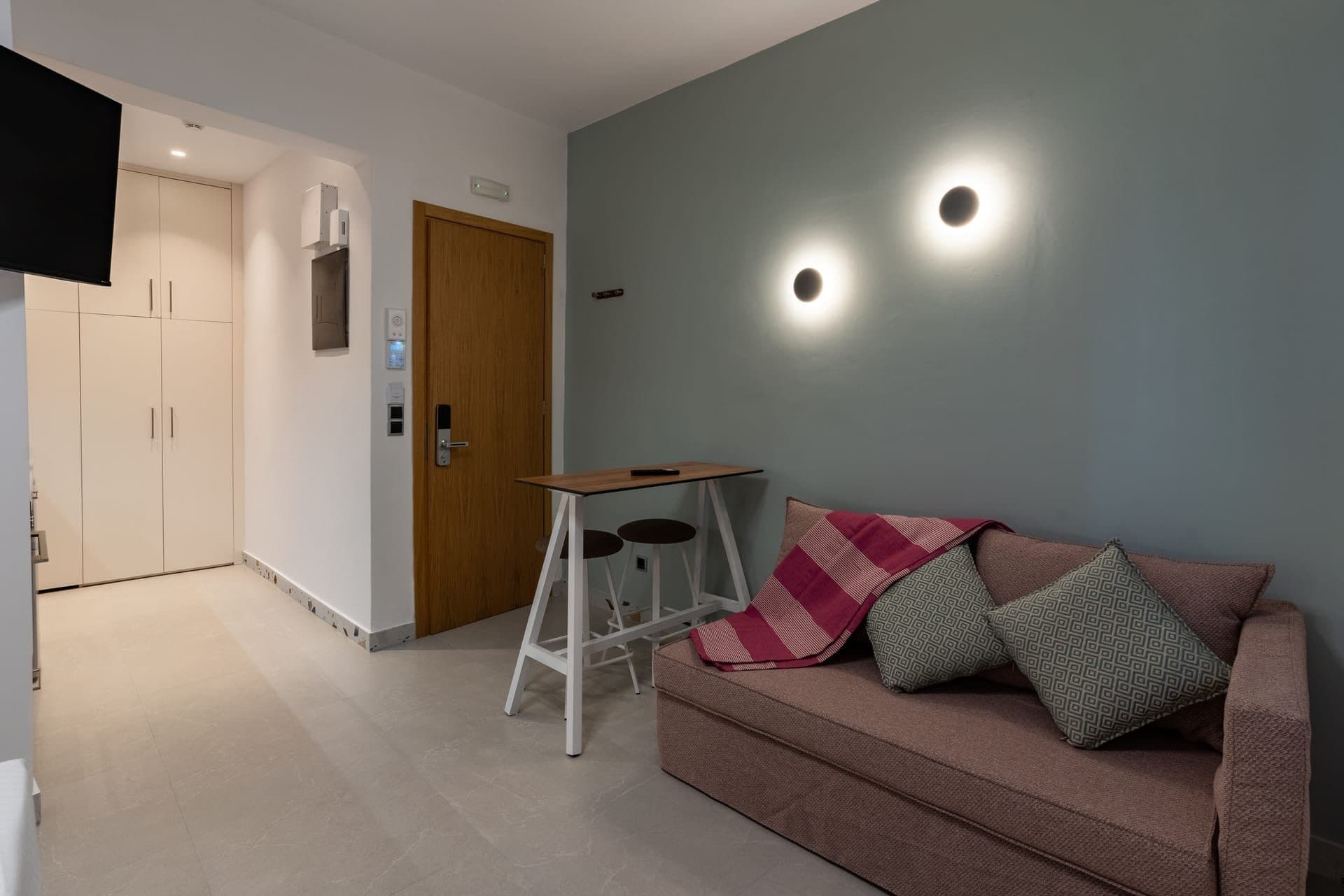 Deluxe Apartment Urban, Iraklio – photo 2 of 20