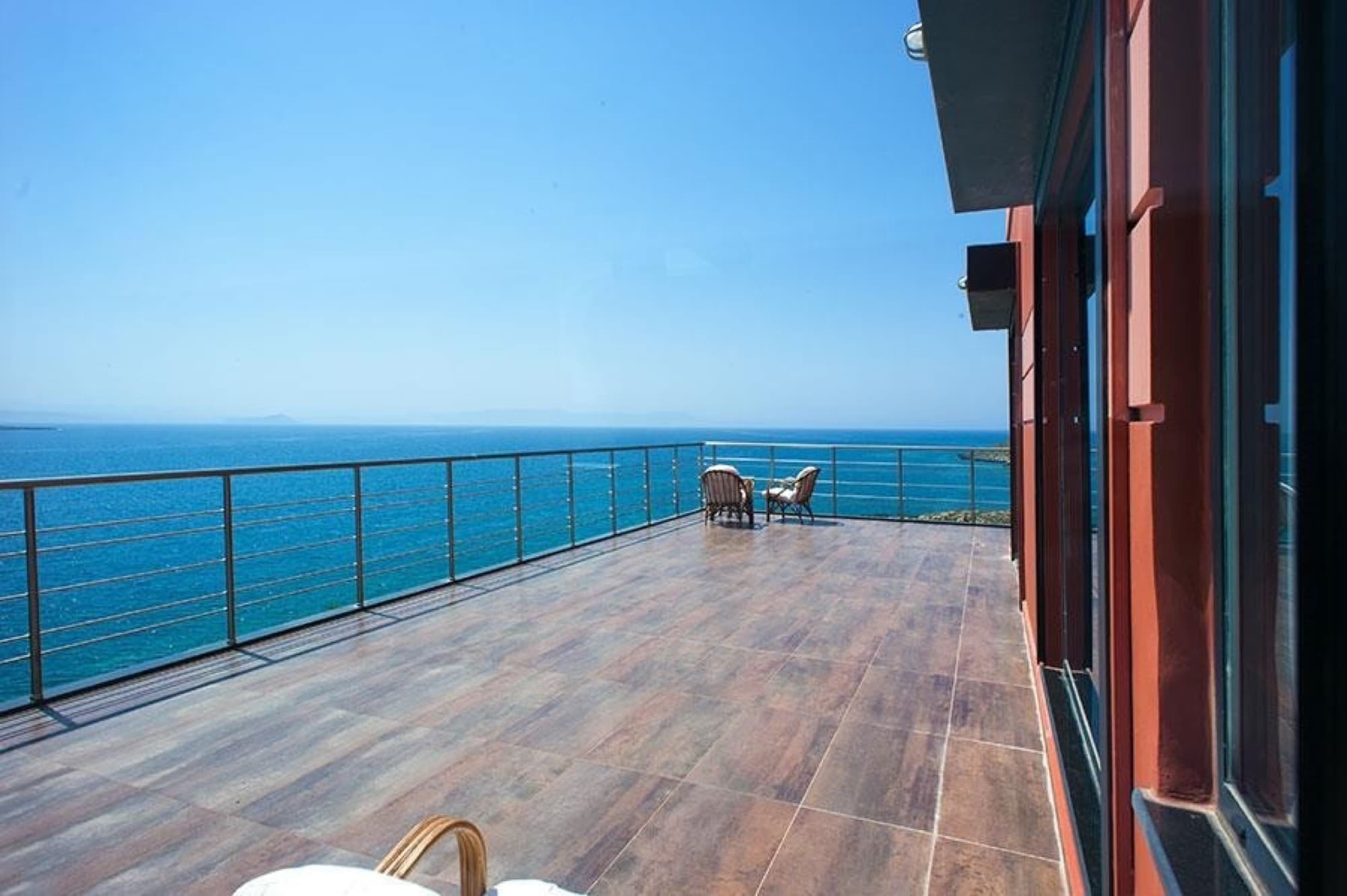 640 m² Three-Bedroom Sea-View Villa for Sale in Chania, Crete, Chorafakia – photo 3 of 24