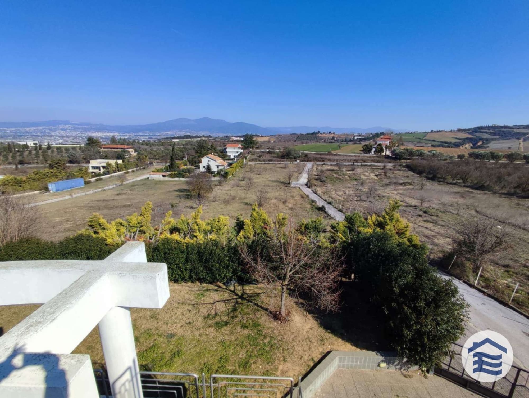 310 m² Five-Bedroom Villa for Sale in Trilofo, Thessaloniki, Trilofo – photo 4 of 36