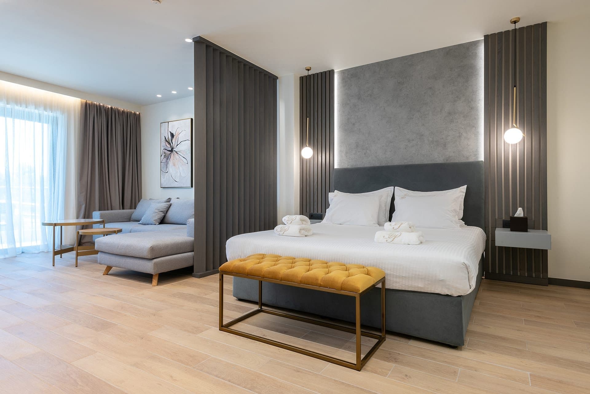 Deluxe Suite Mirina