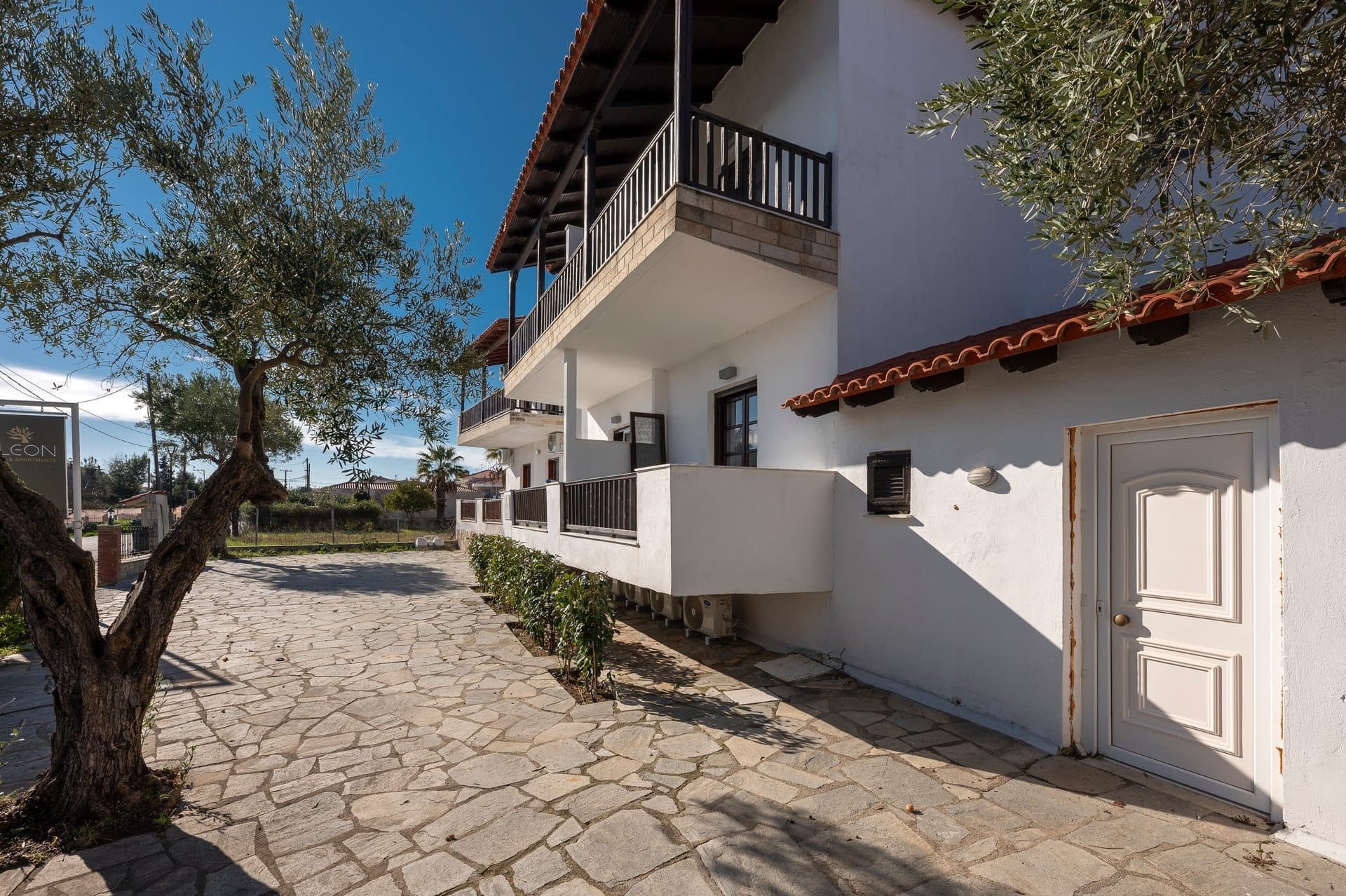 Eleon Suites & Apartments Halkidiki, Afytos – photo 3 of 13