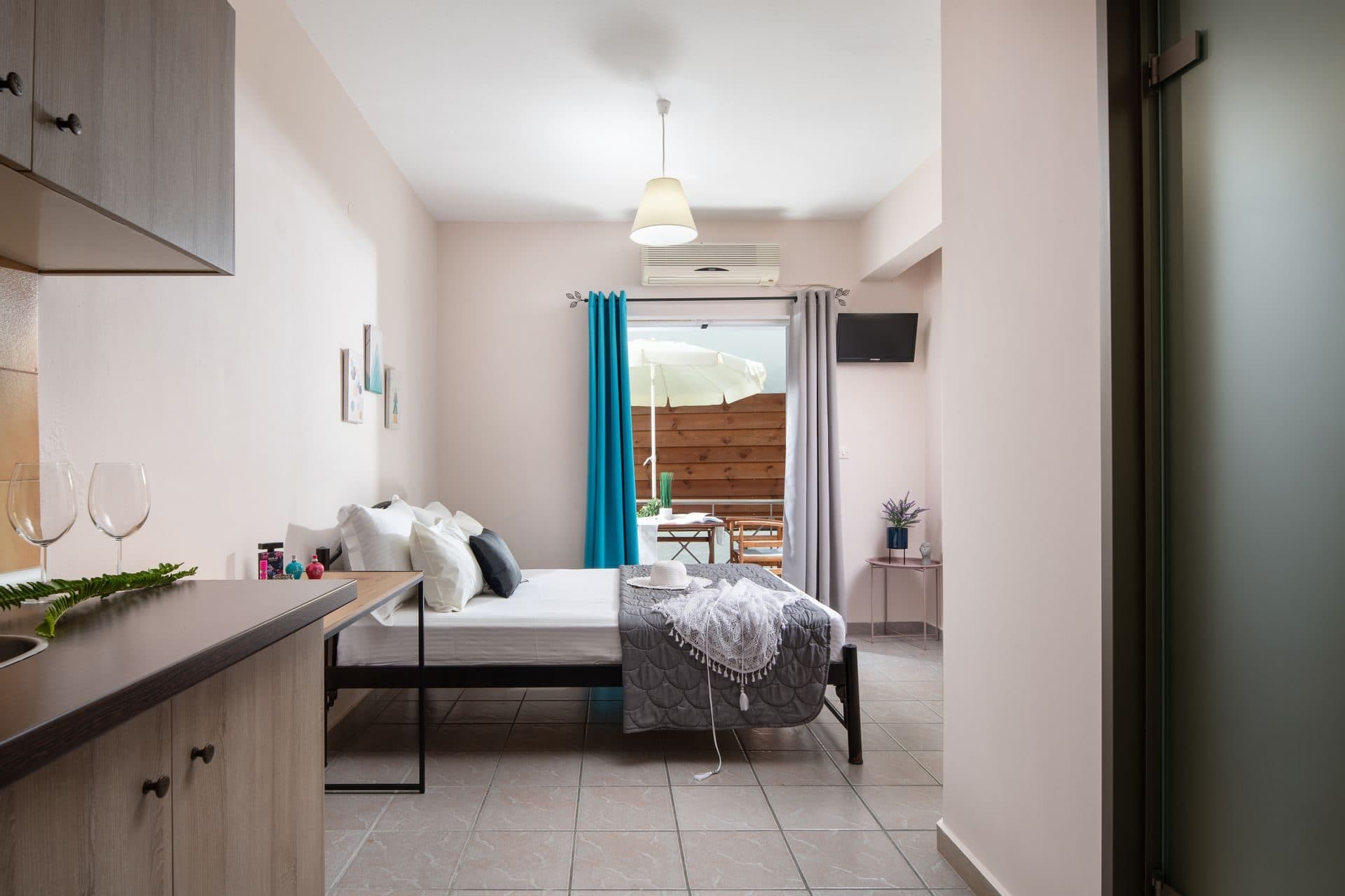 Epohikon Studios, Sarti – photo 1 of 53