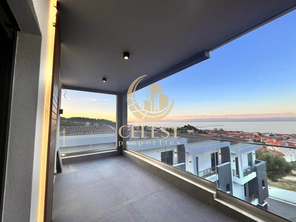 214 m² Three-Bedroom Maisonette for Sale in Polychrono, Halkidiki