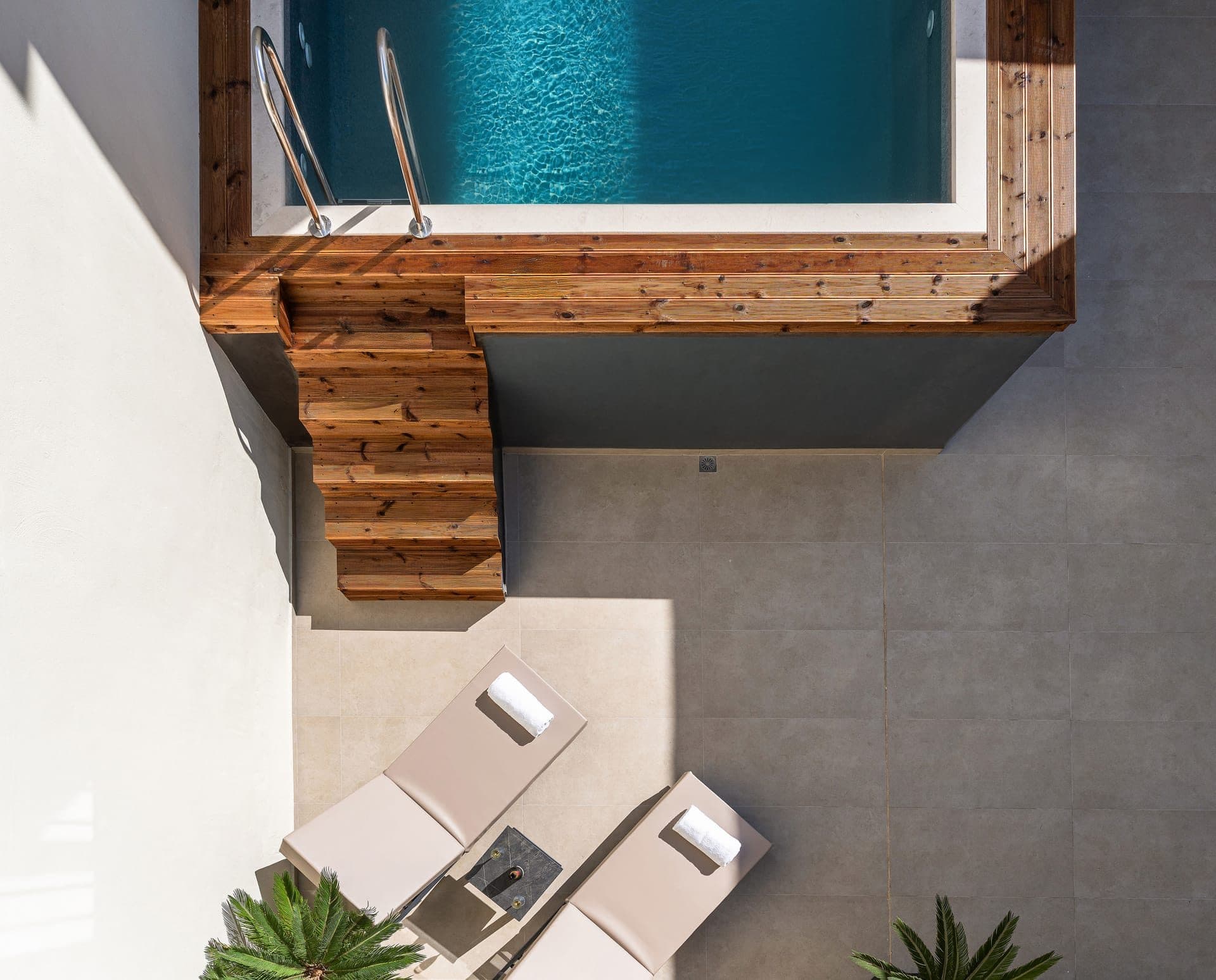 102 - Deluxe Suite with Spa and Private Pool (1st Floor), Rethymno – photo 3 of 16