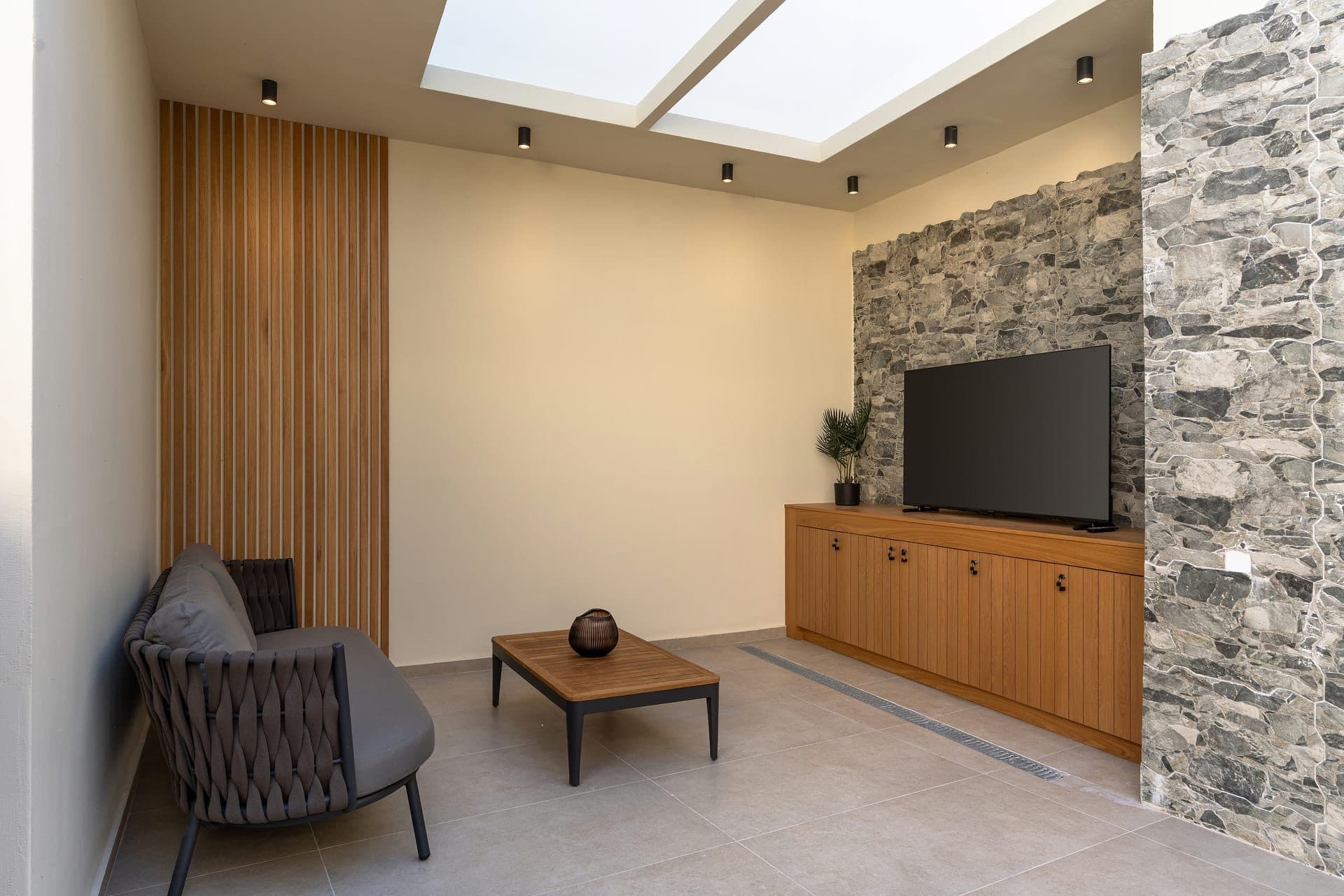 102 - Deluxe Suite with Spa and Private Pool (1st Floor), Rethymno – photo 5 of 16