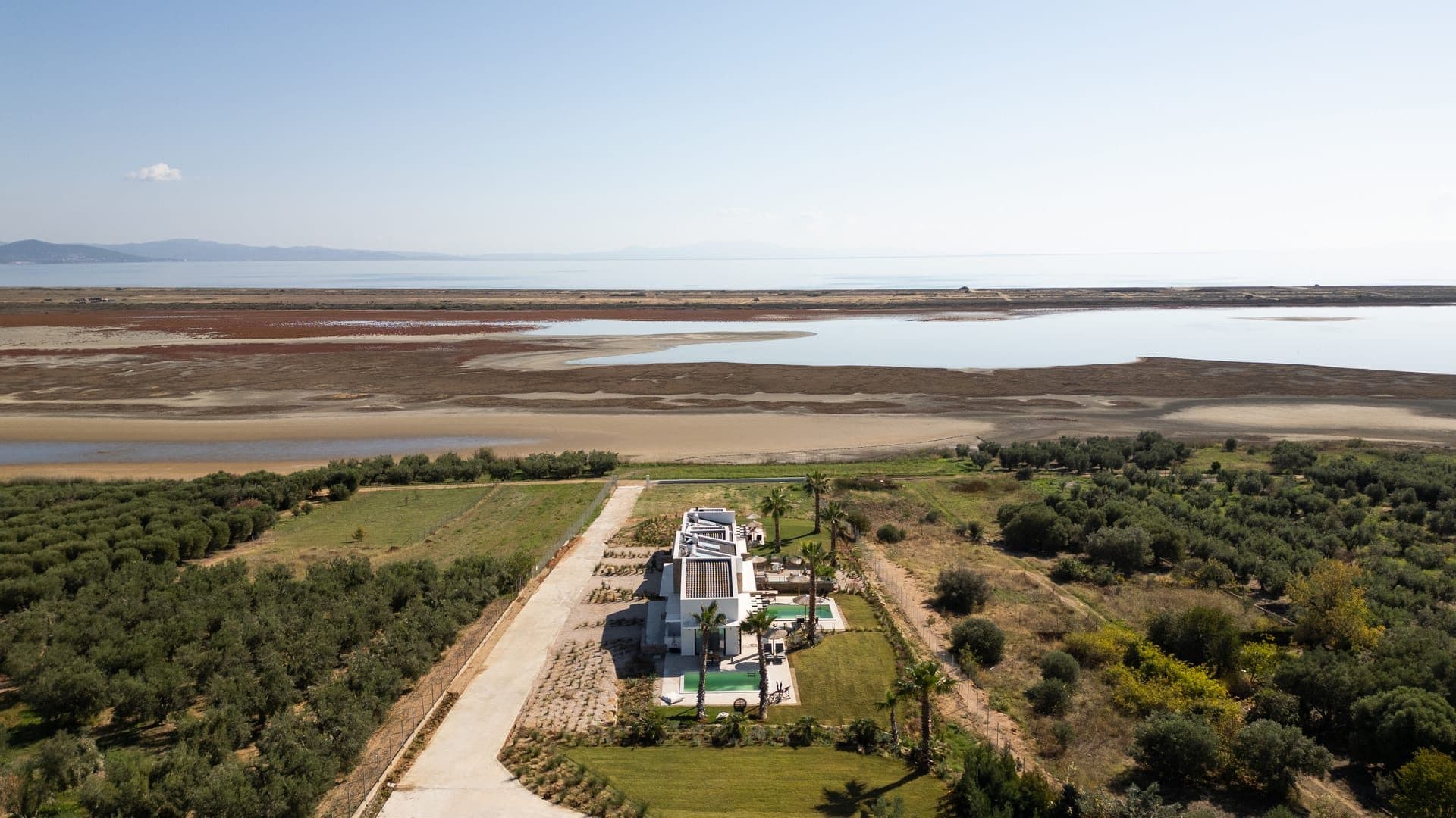 The Magnificent - 4-bedroom Villa, 5 Bathrooms, Nea Moudania – photo 5 of 31